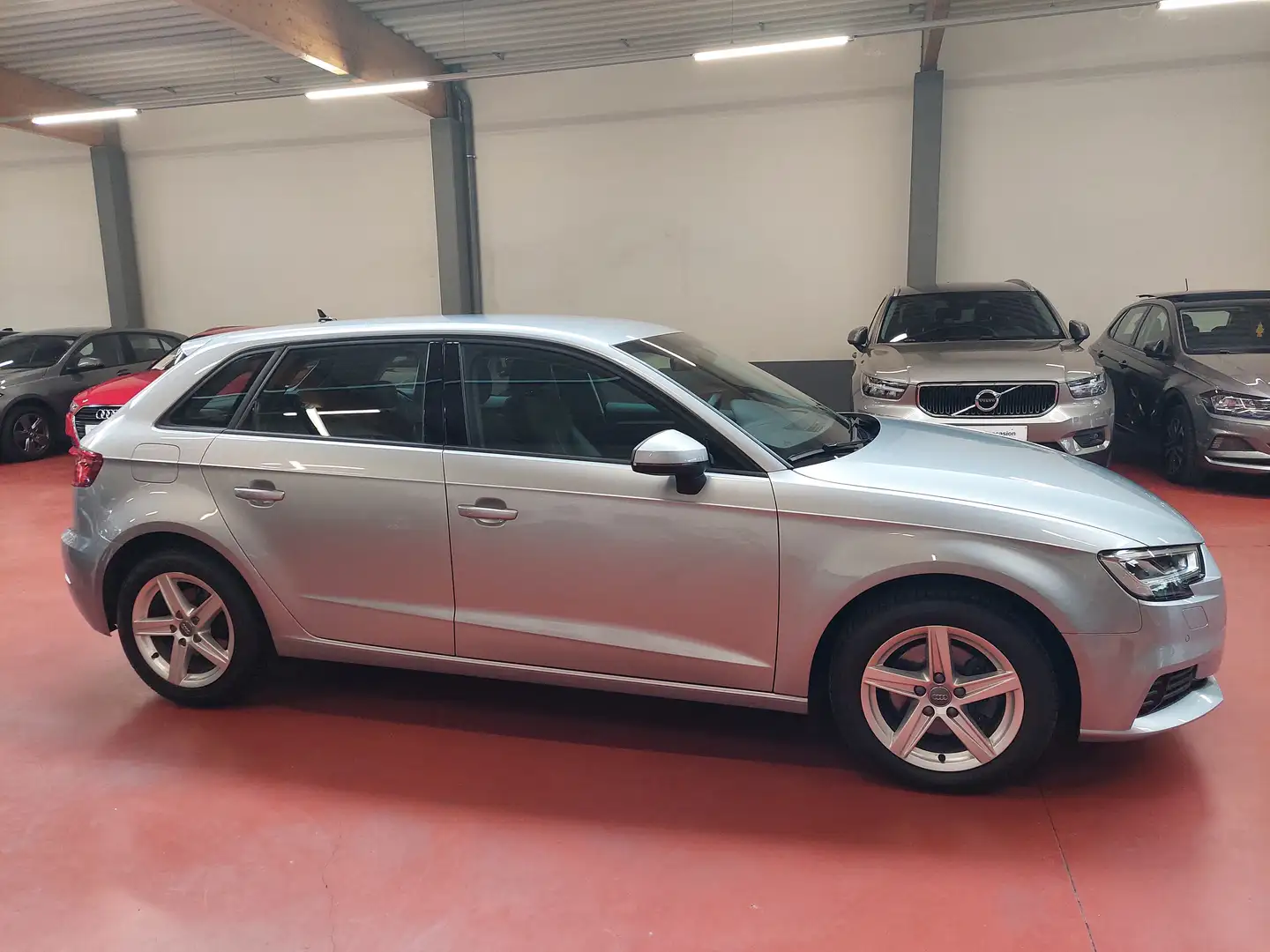 Audi A3 1.6 TDi Sportback + CUIR sport + Matrix LED + NAVI Argent - 2