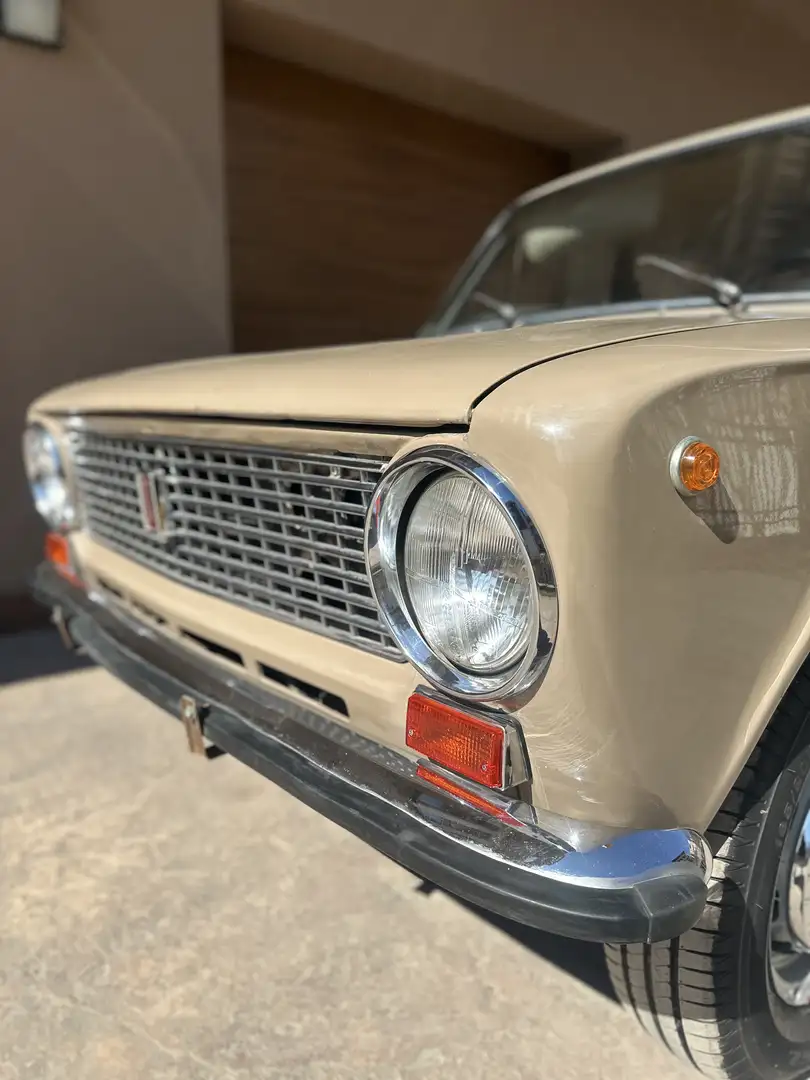 Lada 1200 S Originallack, authentisches Auto - 2