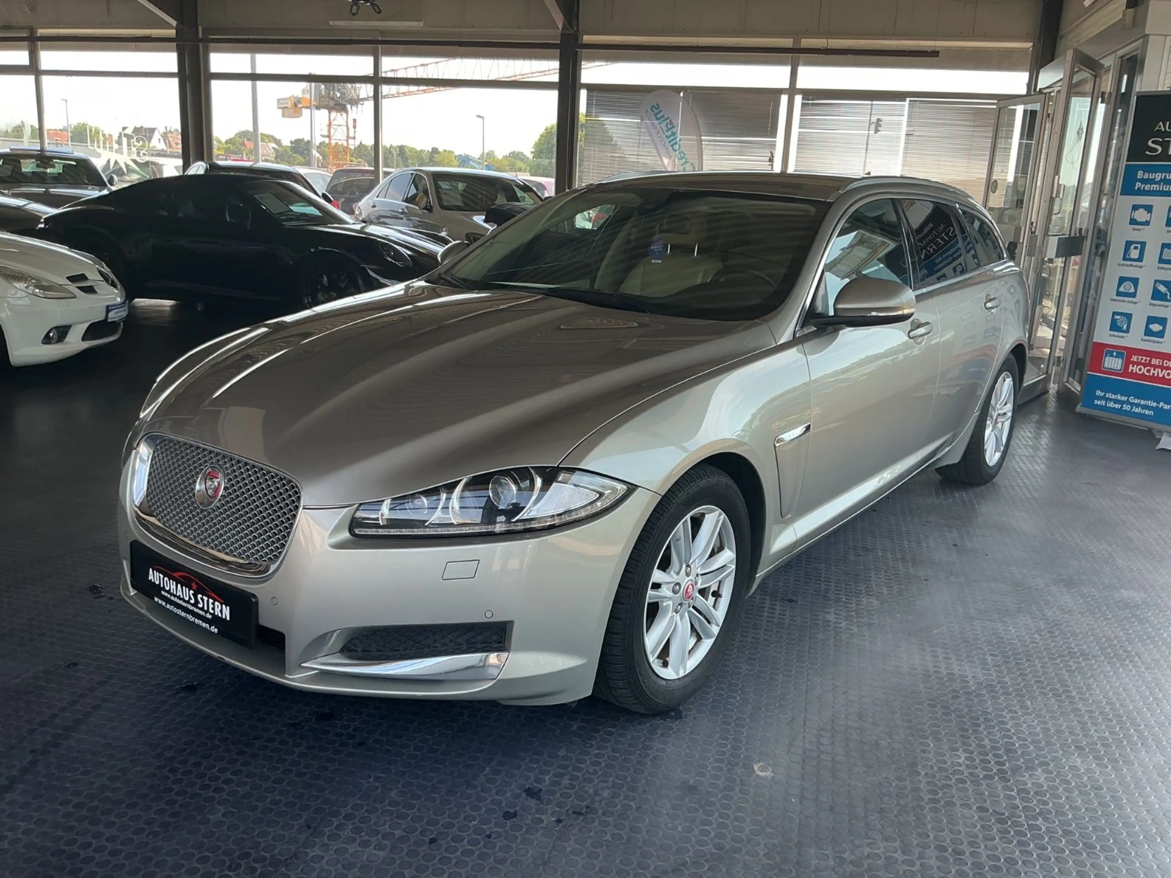 Jaguar XF Sportbrake 2.2 Diesel * Sportpaket * Tempomat — photo 3