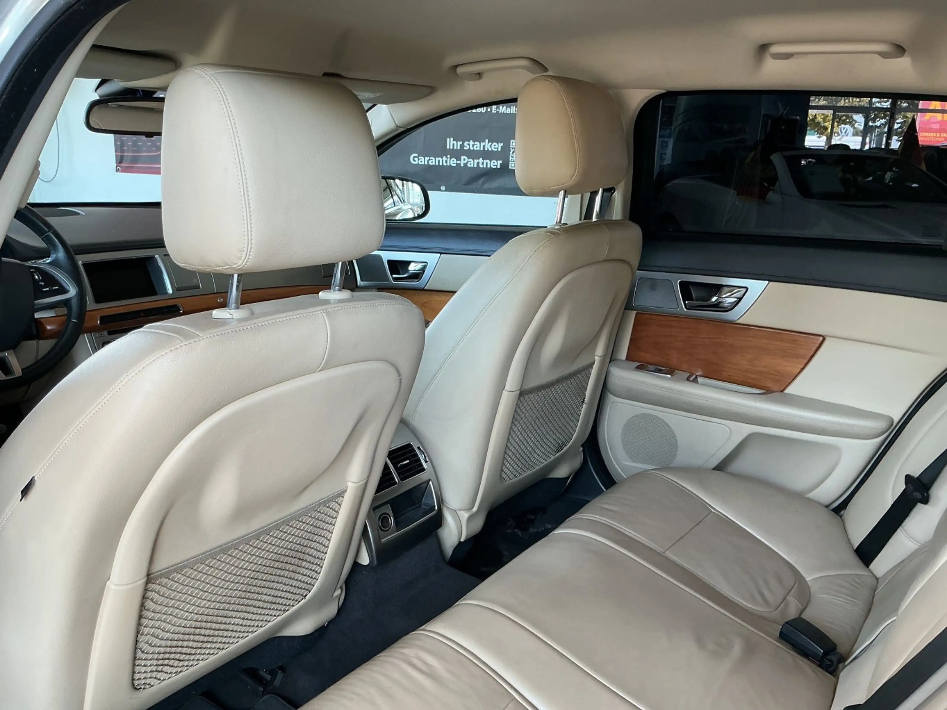 Jaguar XF Sportbrake 2.2 Diesel * Sportpaket * Tempomat — photo 11