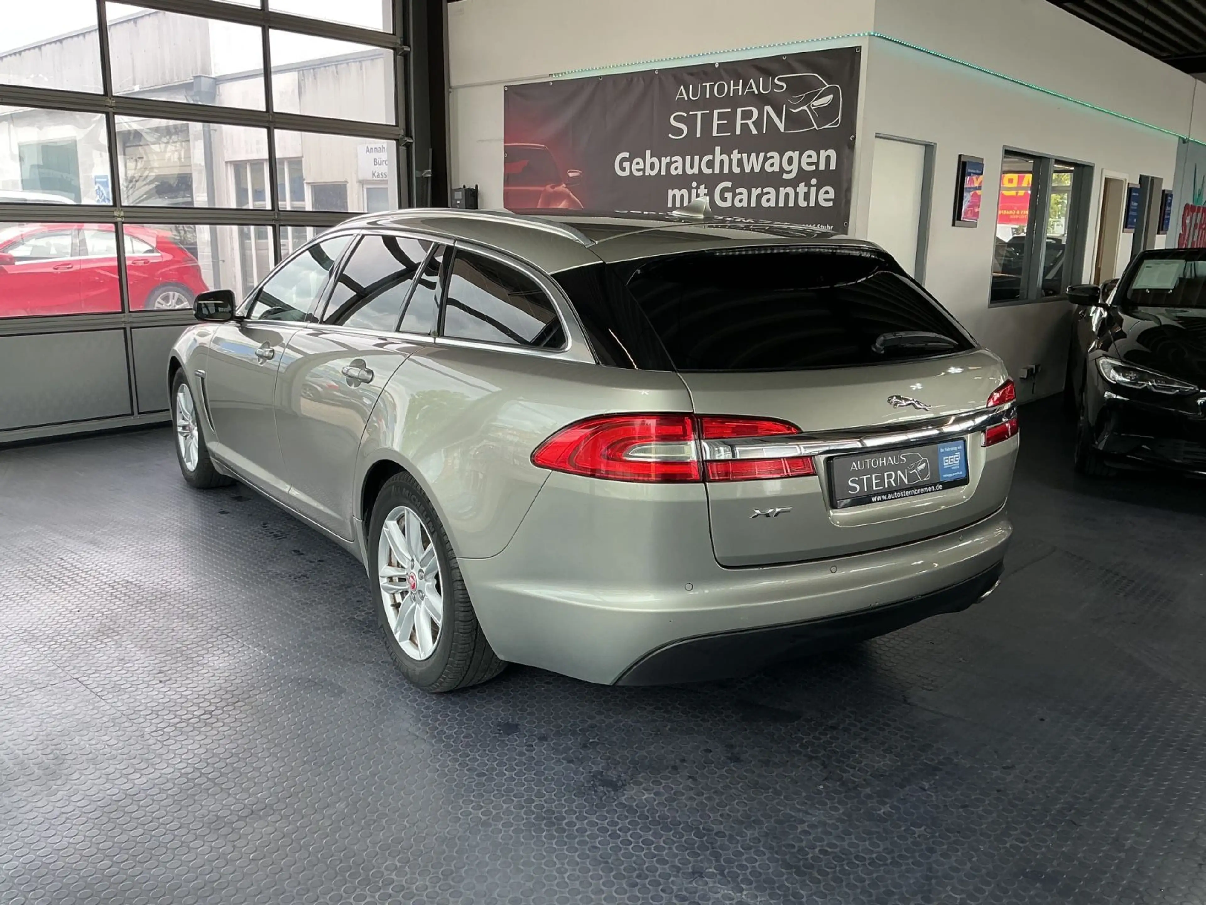 Jaguar XF Sportbrake 2.2 Diesel * Sportpaket * Tempomat — photo 4