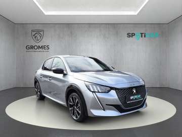 e- GT 136 Panorama LED ACC Navi Digitales CockpitA