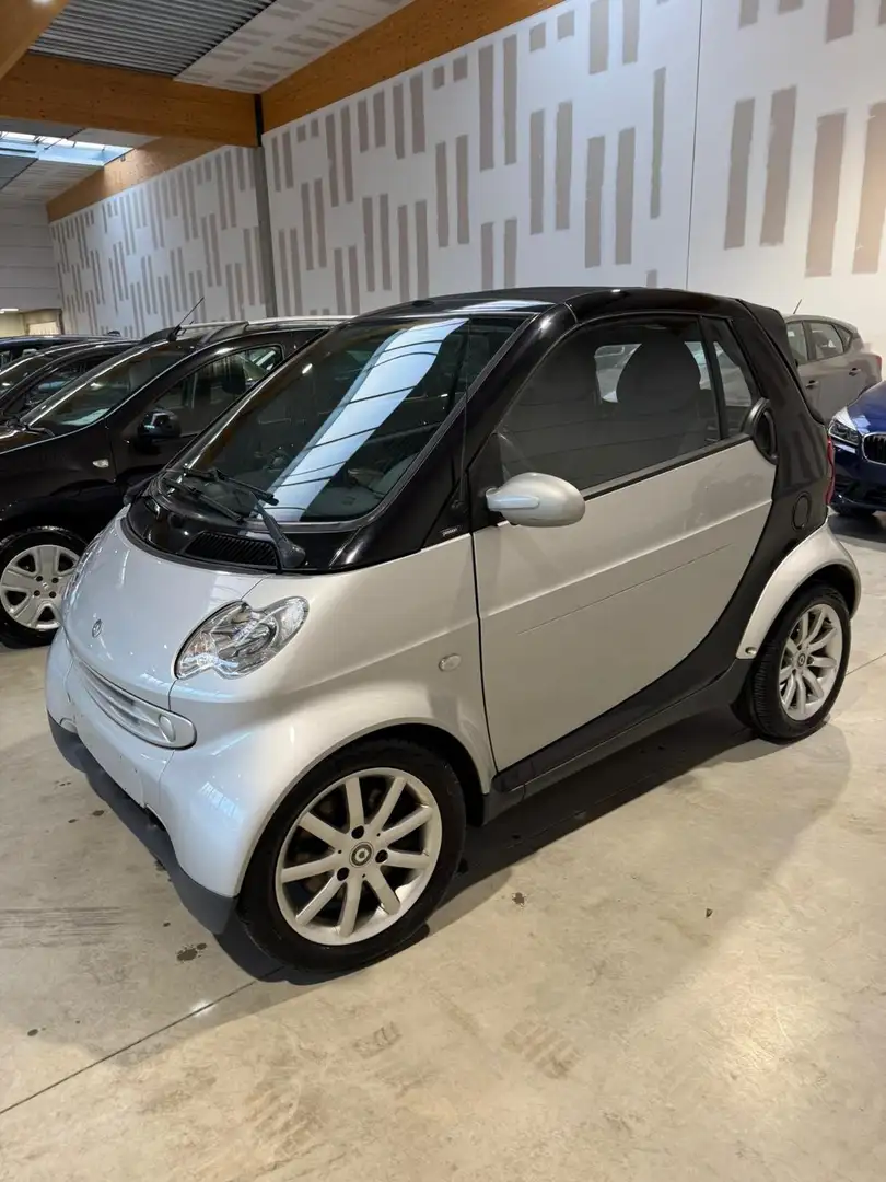 smart forTwo Cabrio 1.0i Mhd Pulse Softouch Zilver - 1