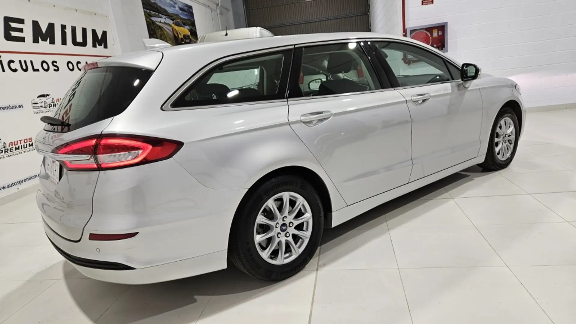 Ford Mondeo SB 2.0TDCI Trend 150 Grau - 2