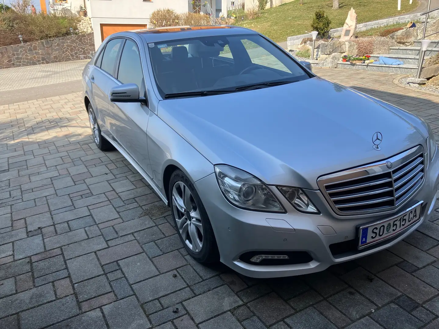 Mercedes-Benz E 350 E 350 4MATIC Aut. Silber - 2