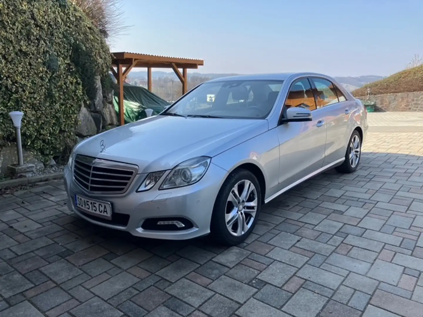 Mercedes-Benz E 350 E 350 4MATIC Aut. Silber - 1