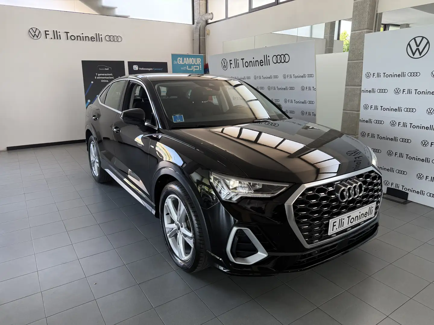 Audi Q3 Q3 35 1.5 tfsi S line edition s-tronic Noir - 1