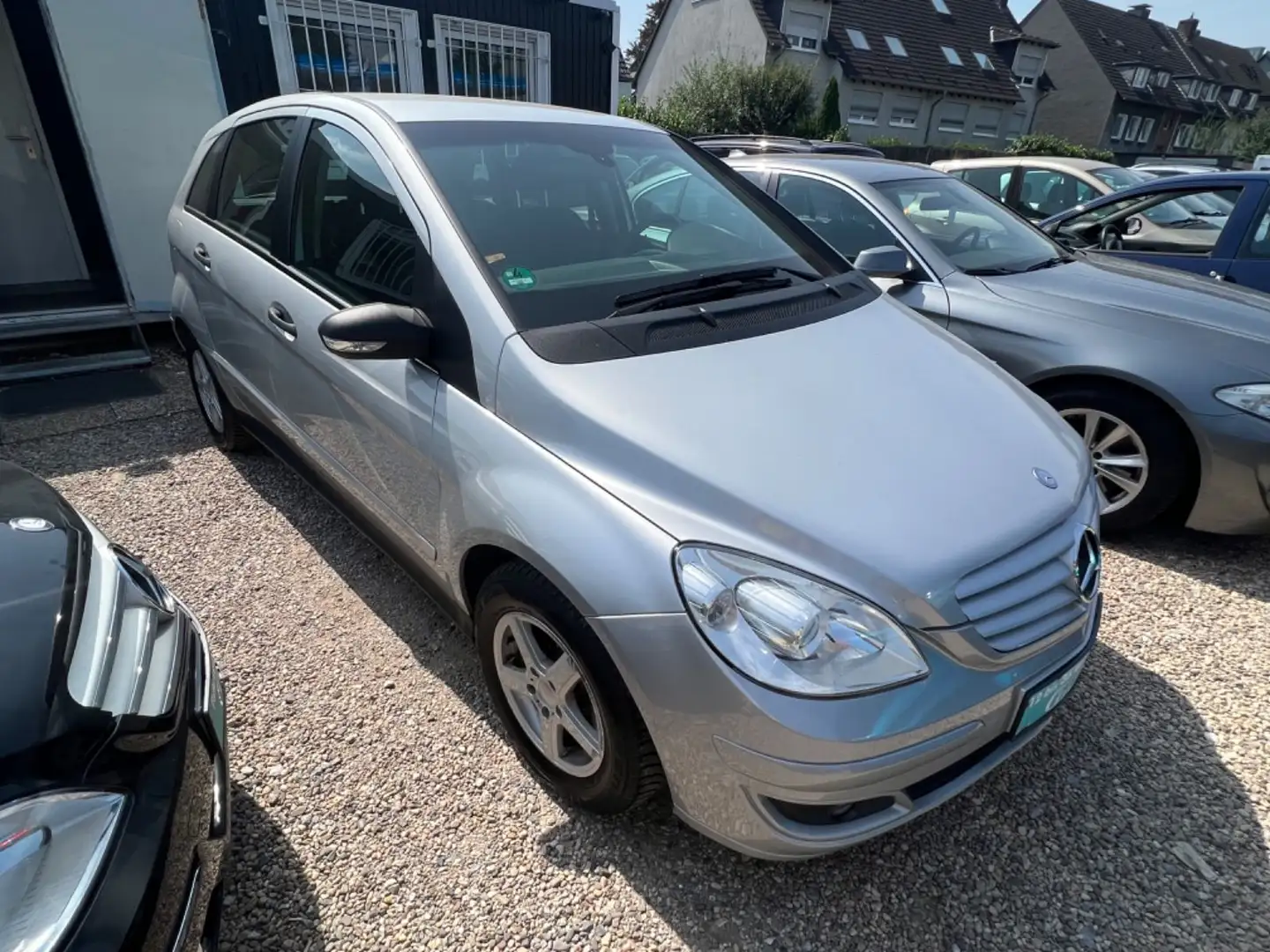 Mercedes-Benz B 170 B -Klasse B 170*TÜV NEU*KLIMA*SEHR SAUBER* Plateado - 2