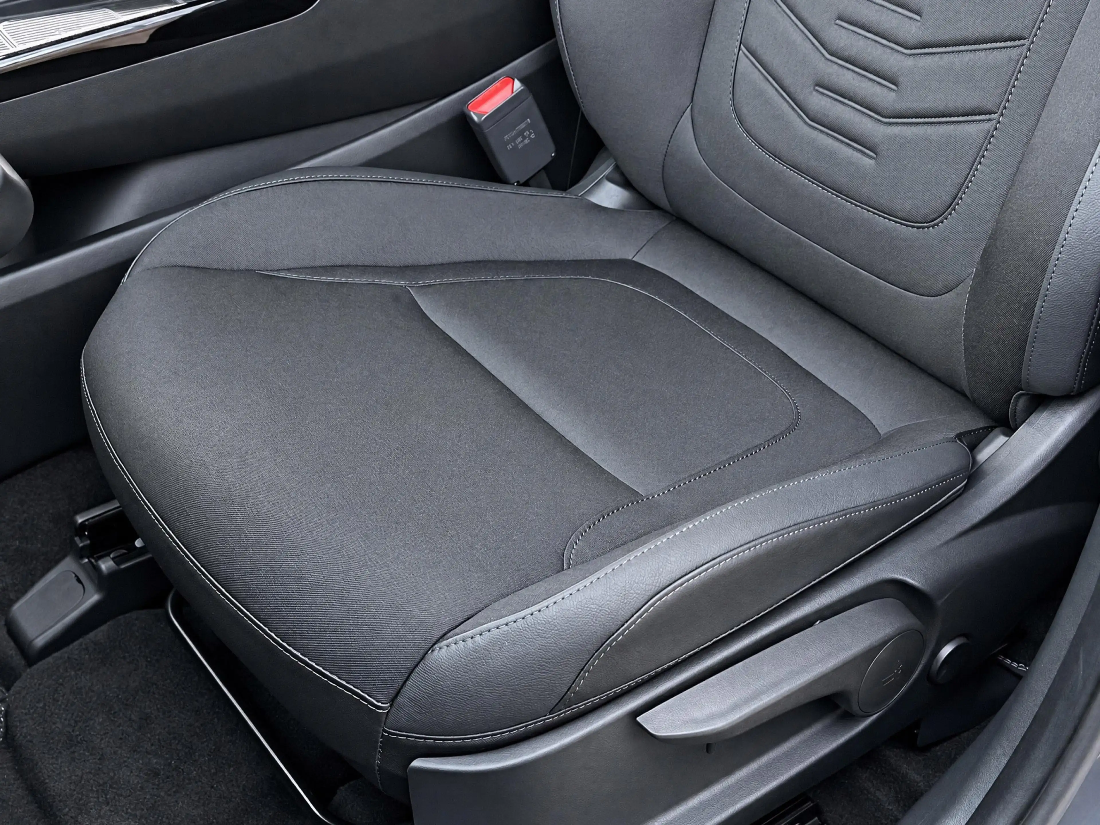 Hyundai TUCSON 1.6 T-GDI PHEV Comfort Smart ALL SEASON BANDEN | H — photo 13
