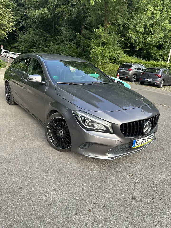 Mercedes-Benz CLA 220