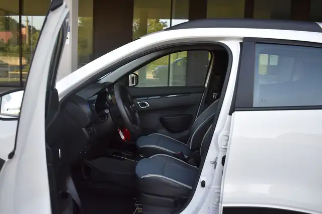 Dacia Spring view 14