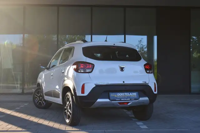 Dacia Spring view 6