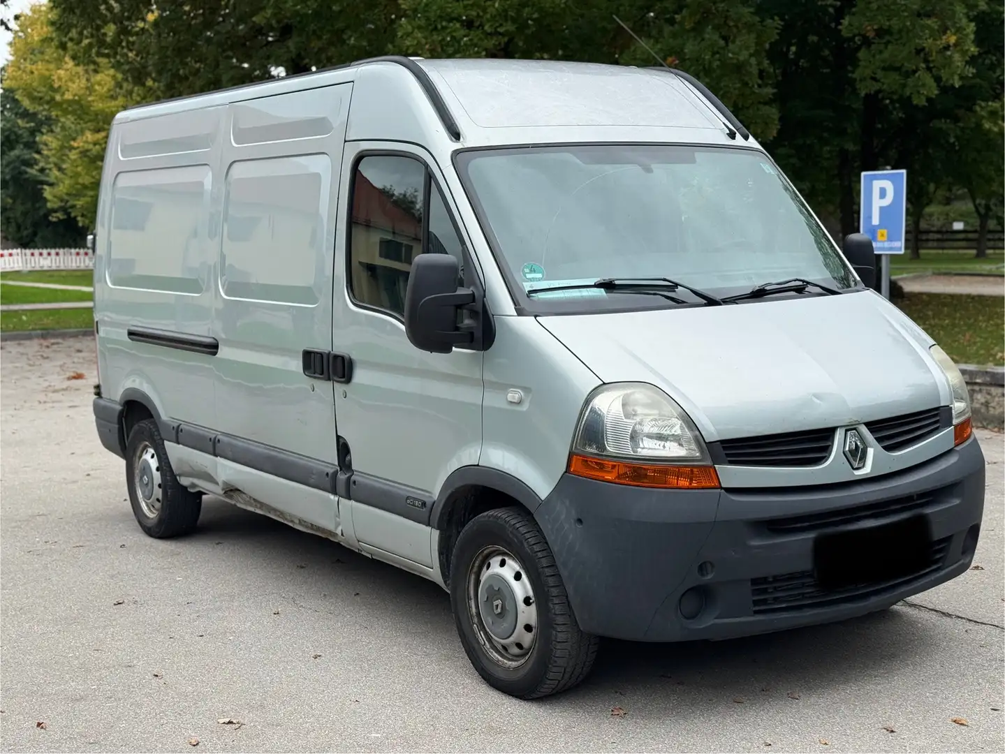 Renault Master 2.5 dCi 150 FAP L2H2 Grau - 2