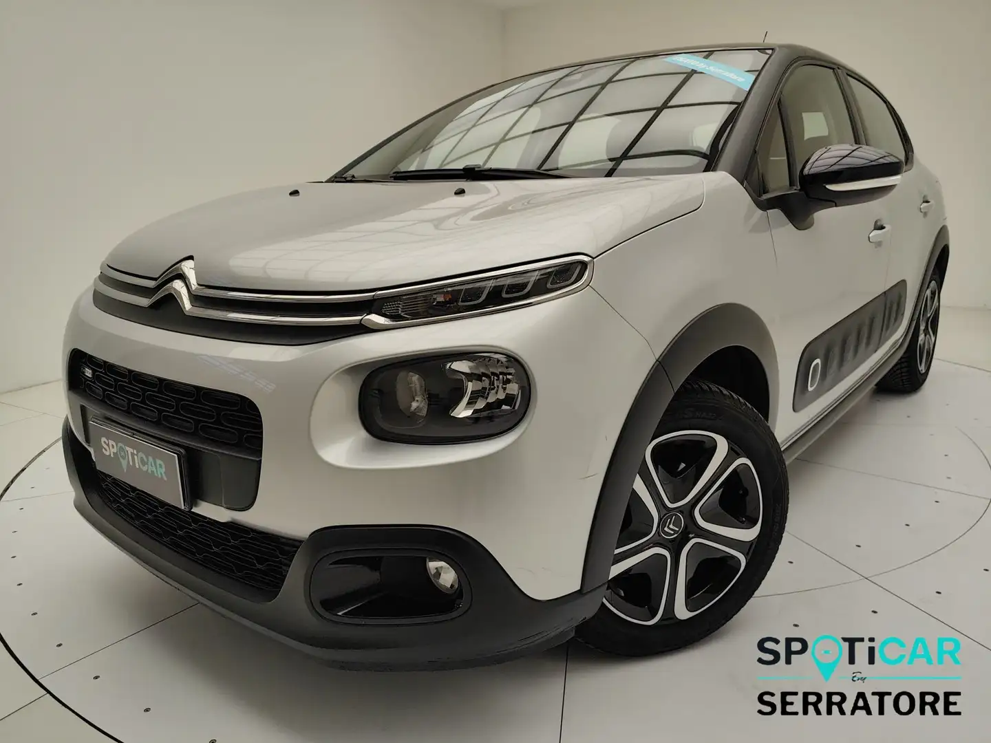 Citroen C3 III 2017 1.2 puretech Shine 82cv Zilver - 1