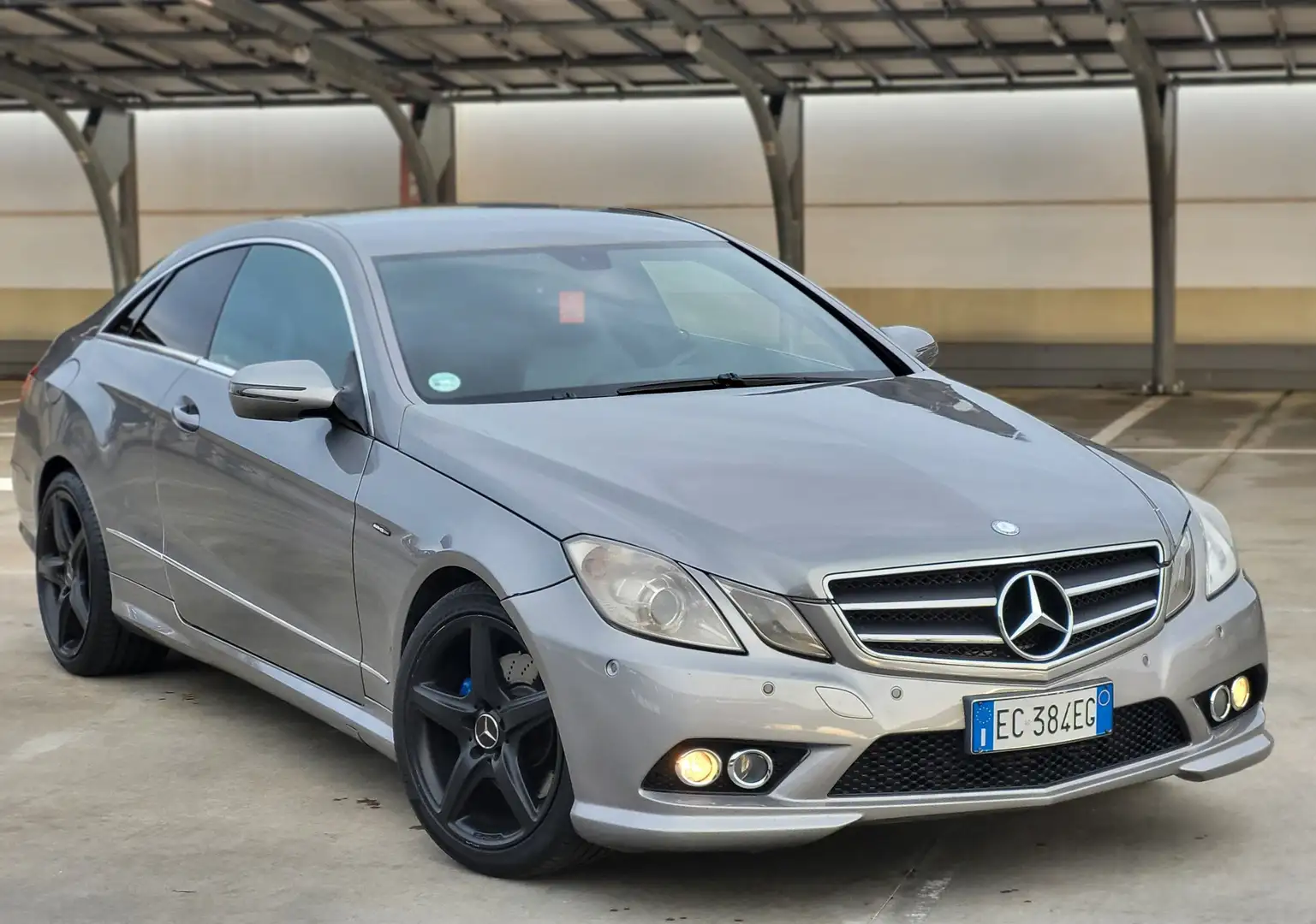 Mercedes-Benz E 250 Coupè AMG Grigio - 2