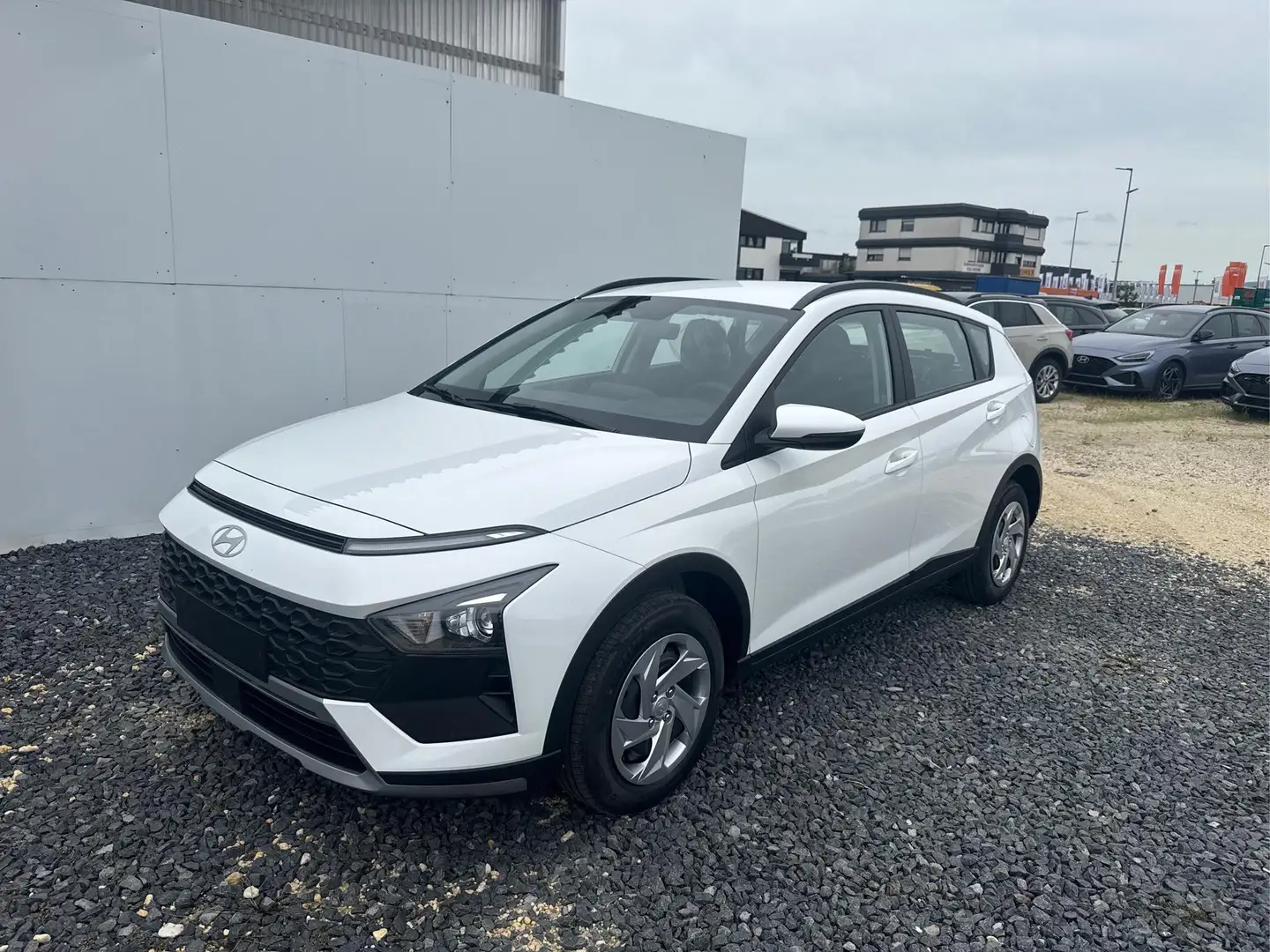 Hyundai BAYON LIFE DCT NAVI RFK TEMPOMAT 1.0 T-GDi DCT 66,2kW... Weiß - 1