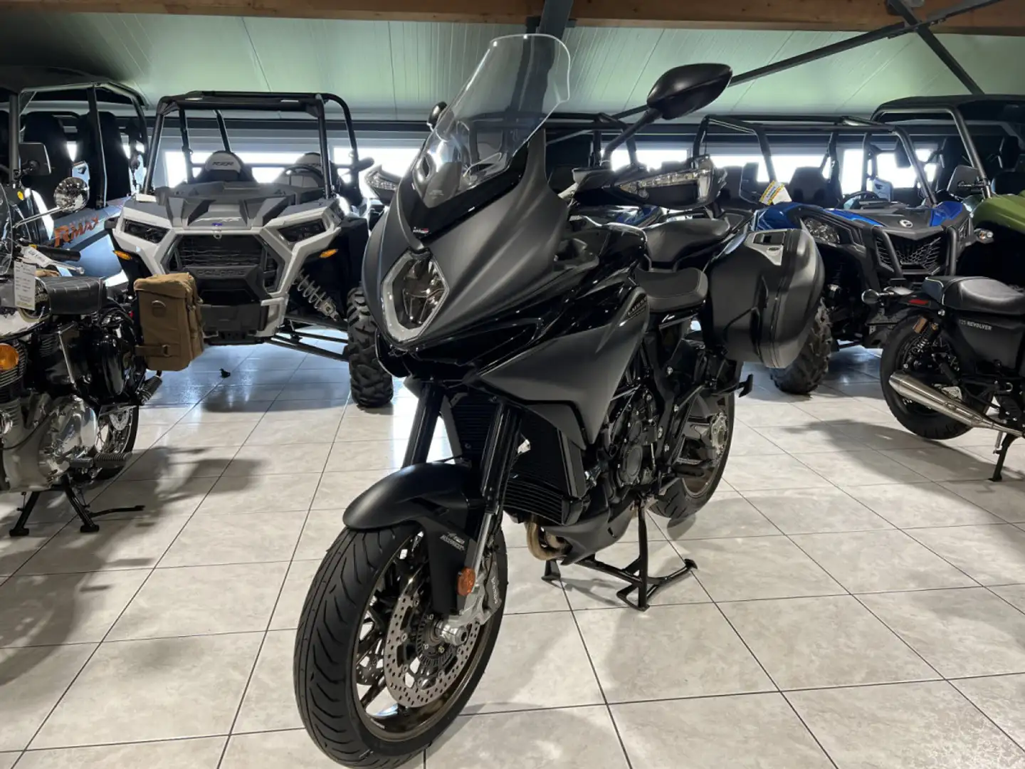MV Agusta Turismo Veloce 800 LUSSO SCS Negru - 2