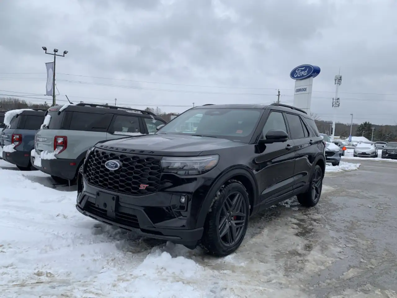 Ford Explorer снимка Ford Explorer
