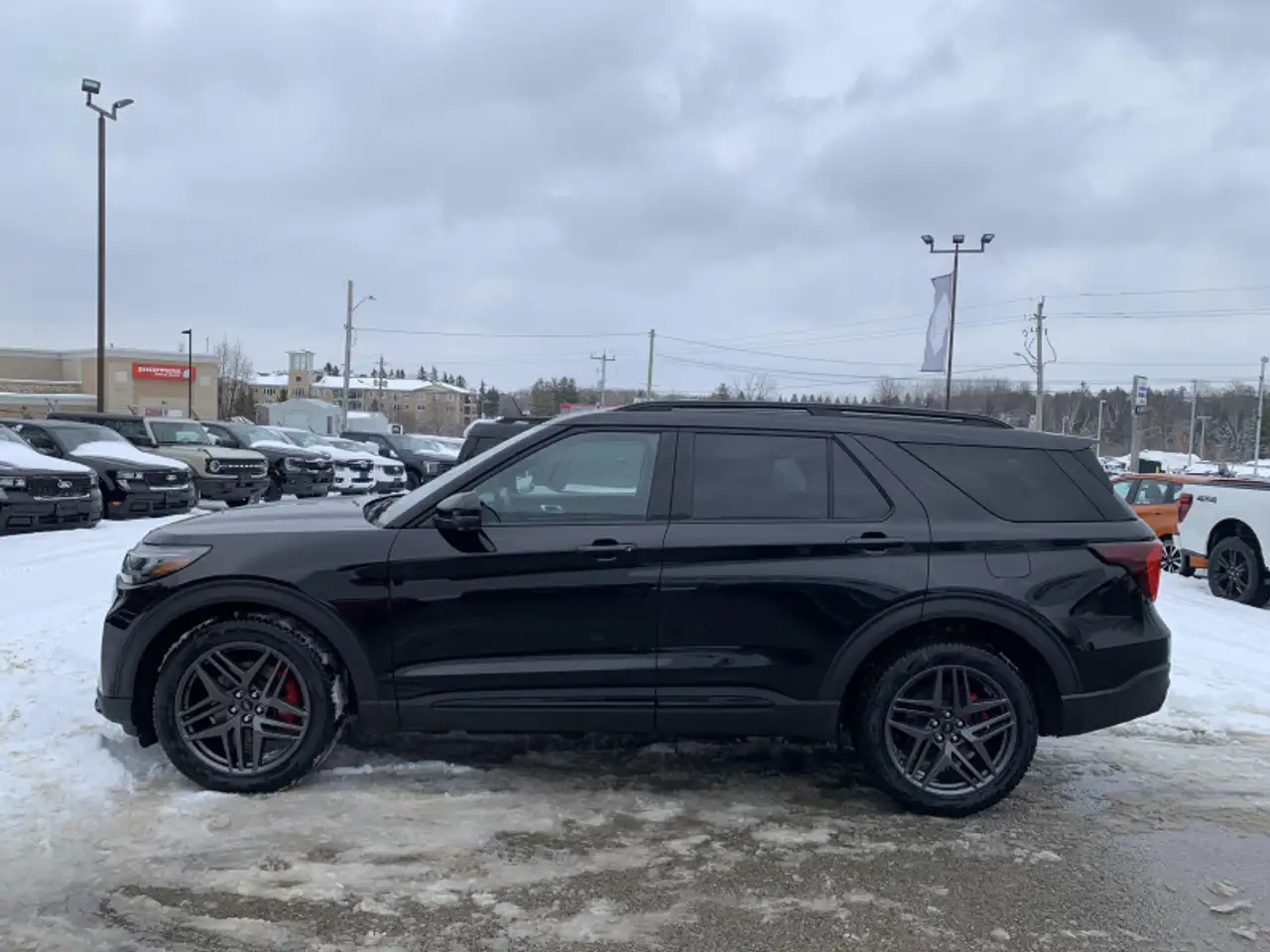 Ford Explorer снимка Ford Explorer