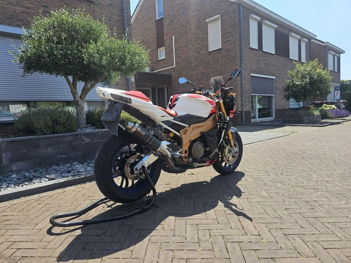Aprilia Tuono Factory Wit - 2