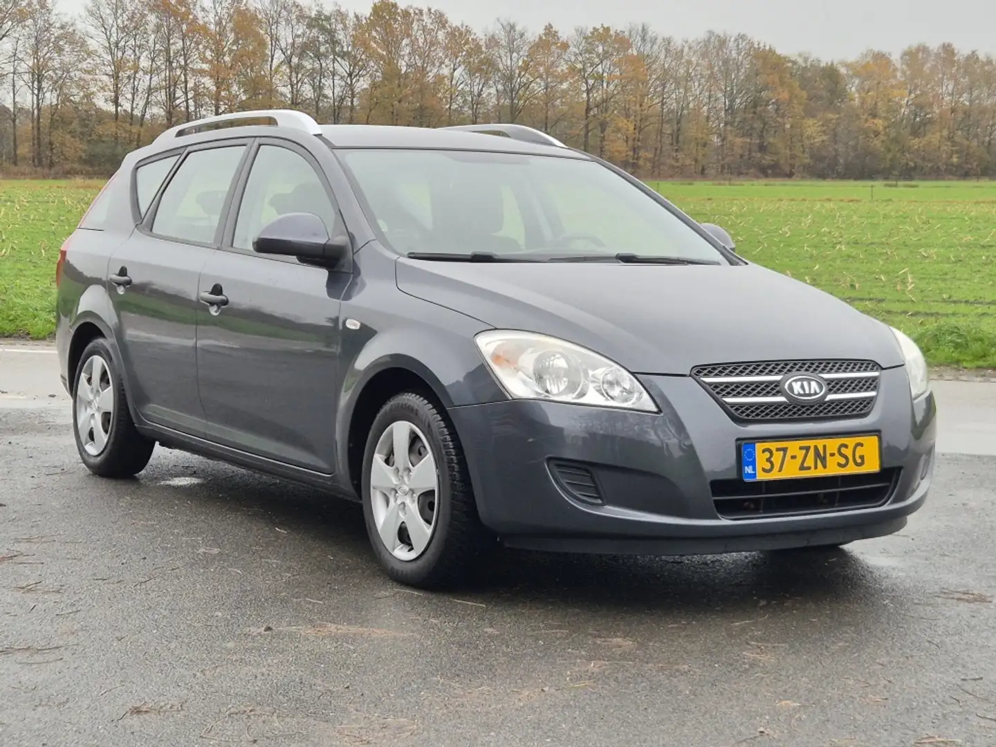 Kia Ceed / cee'd Sporty Wagon 1.6 X-tra Gris - 1