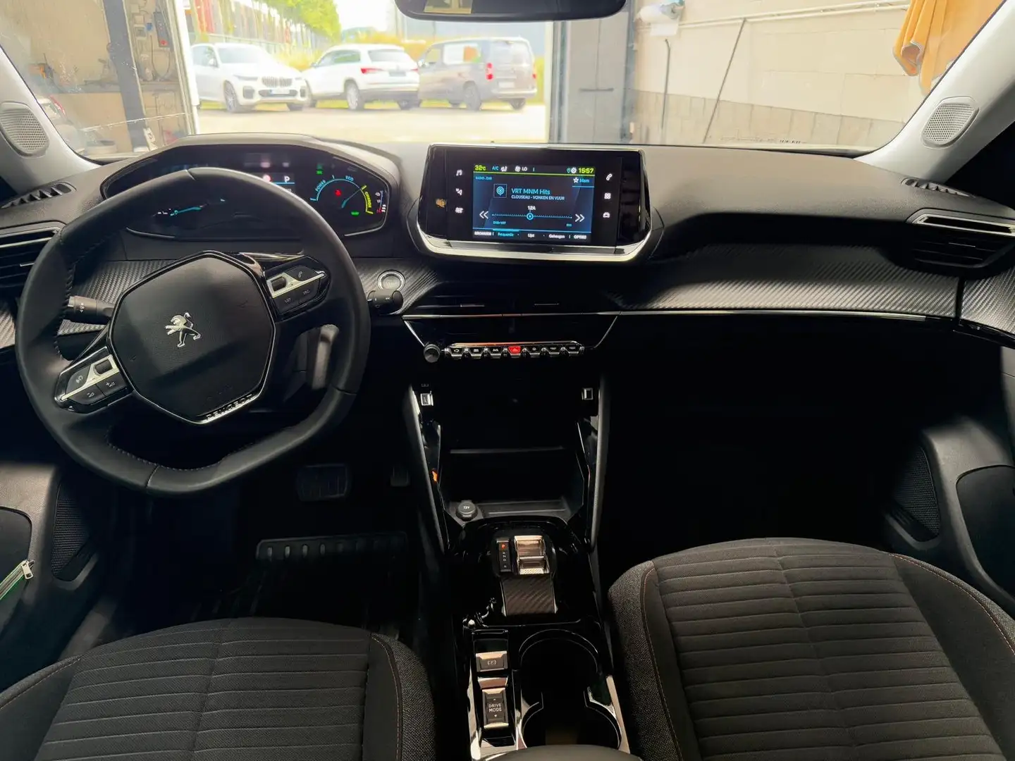 Peugeot e-2008 Active Pack Carplay/Adapt CC/360°/21% BTW incl Blanc - 2