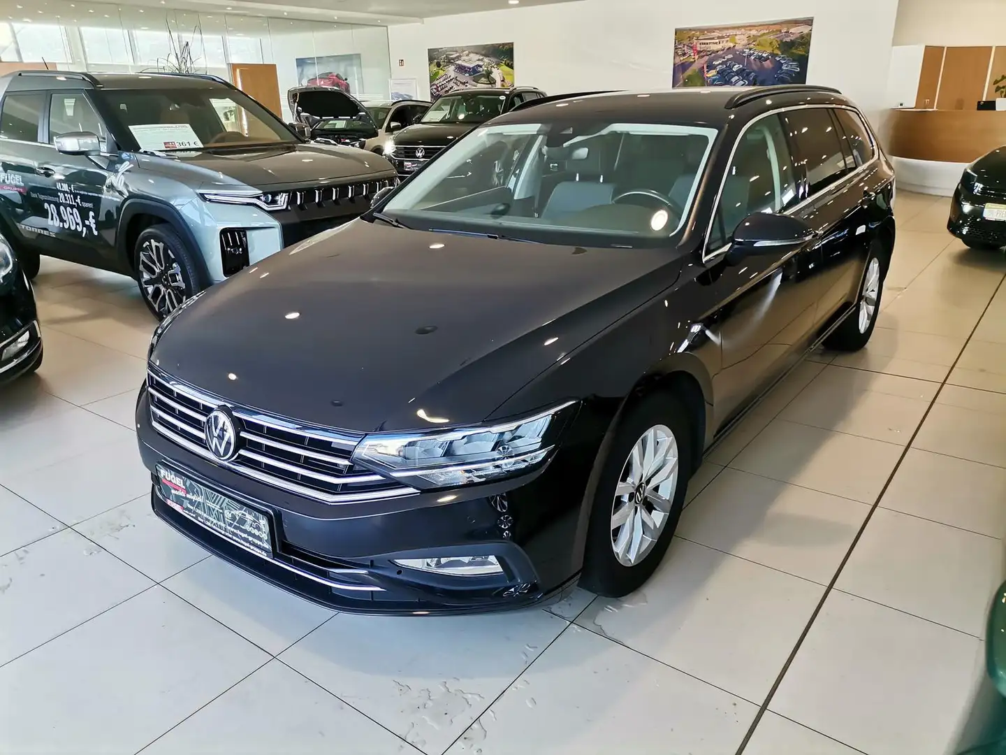 Volkswagen Passat Variant 1.5 TSI Business Winter|LED|Navi|AHK Schwarz - 2