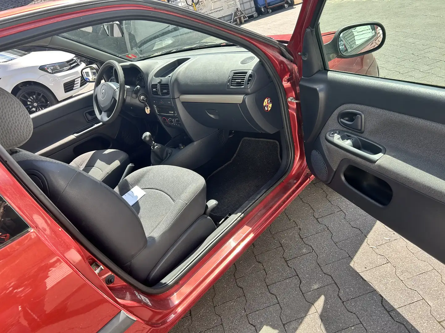Renault Clio 1.2-16V Dynam. Comf. Rood - 1