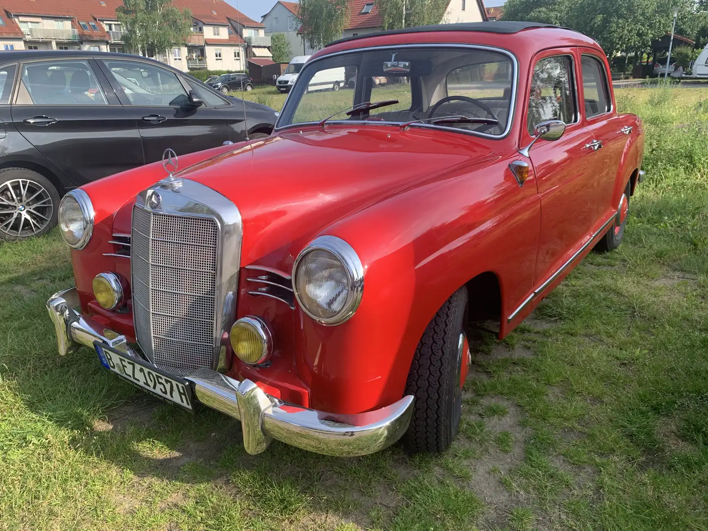 Mercedes-Benz 180 B ponton mit Faltdach Webasto Roşu - 2