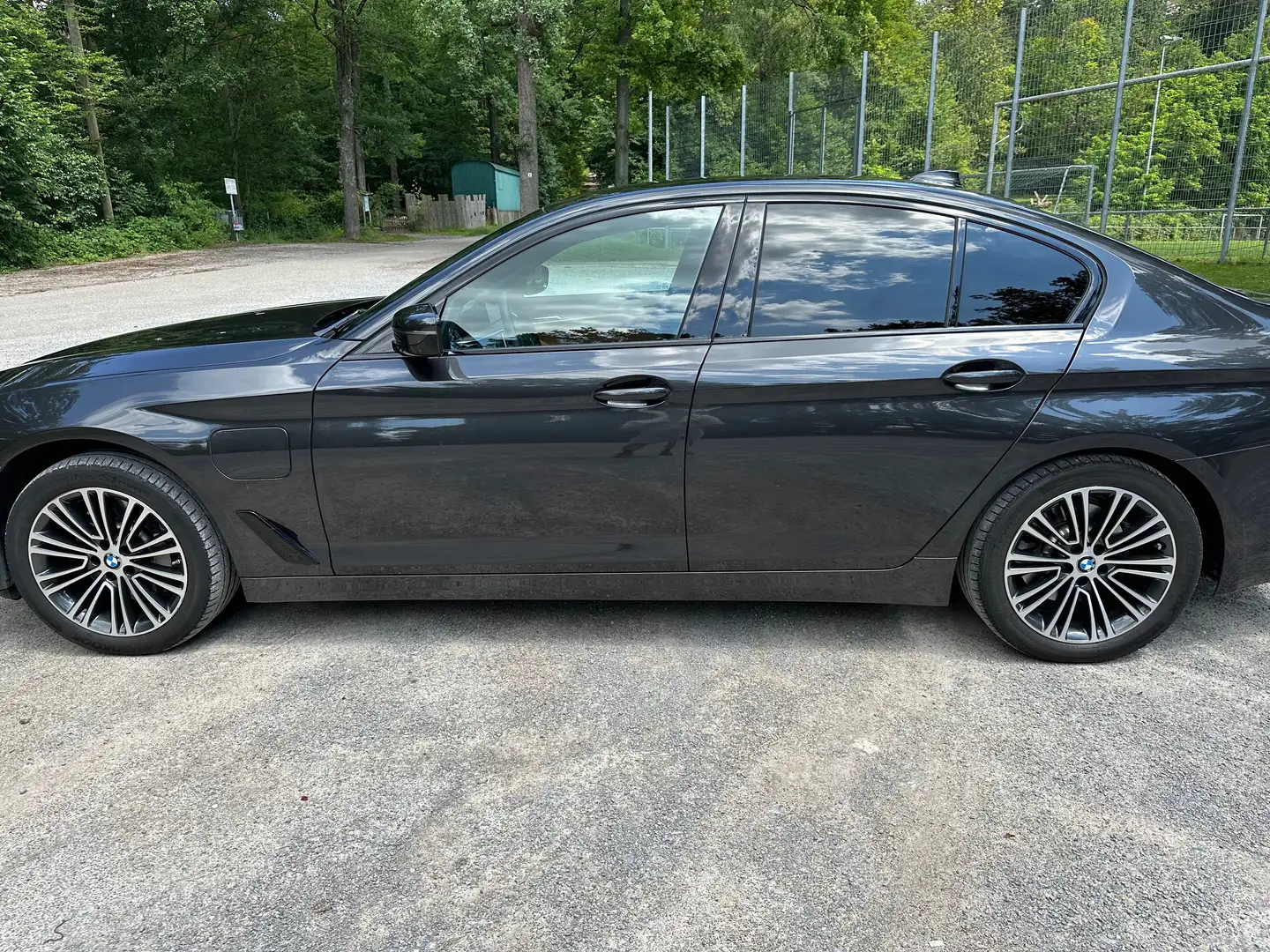 BMW 530 5er Plug-In-Hybrid 530e Aut. Sport Line Negru - 2
