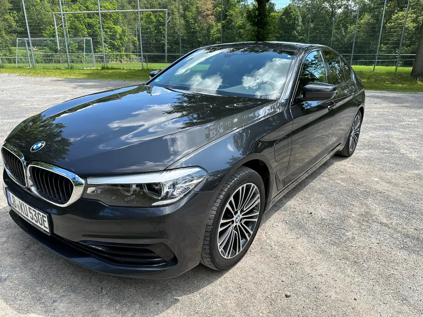 BMW 530 5er Plug-In-Hybrid 530e Aut. Sport Line Negru - 1