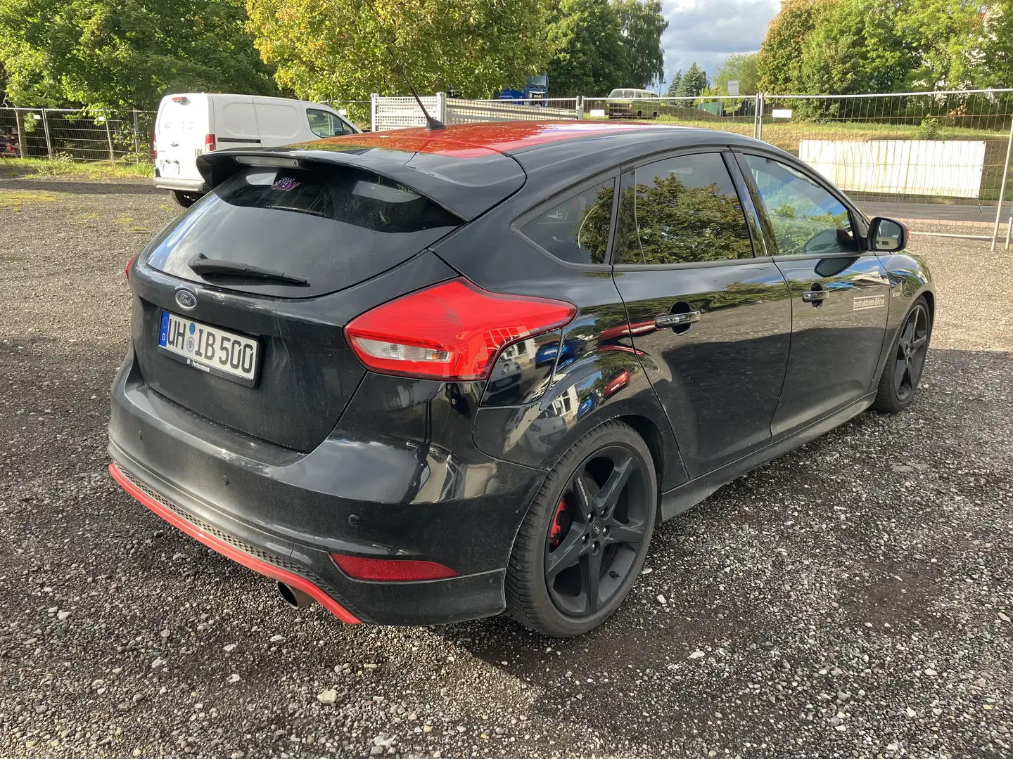 Ford Focus 1.5 EcoBoost ST-Line verstärkter Motor Schwarz - 2