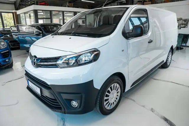 Toyota Proace Max 144 PS Automatik LKW / Kastenwagen