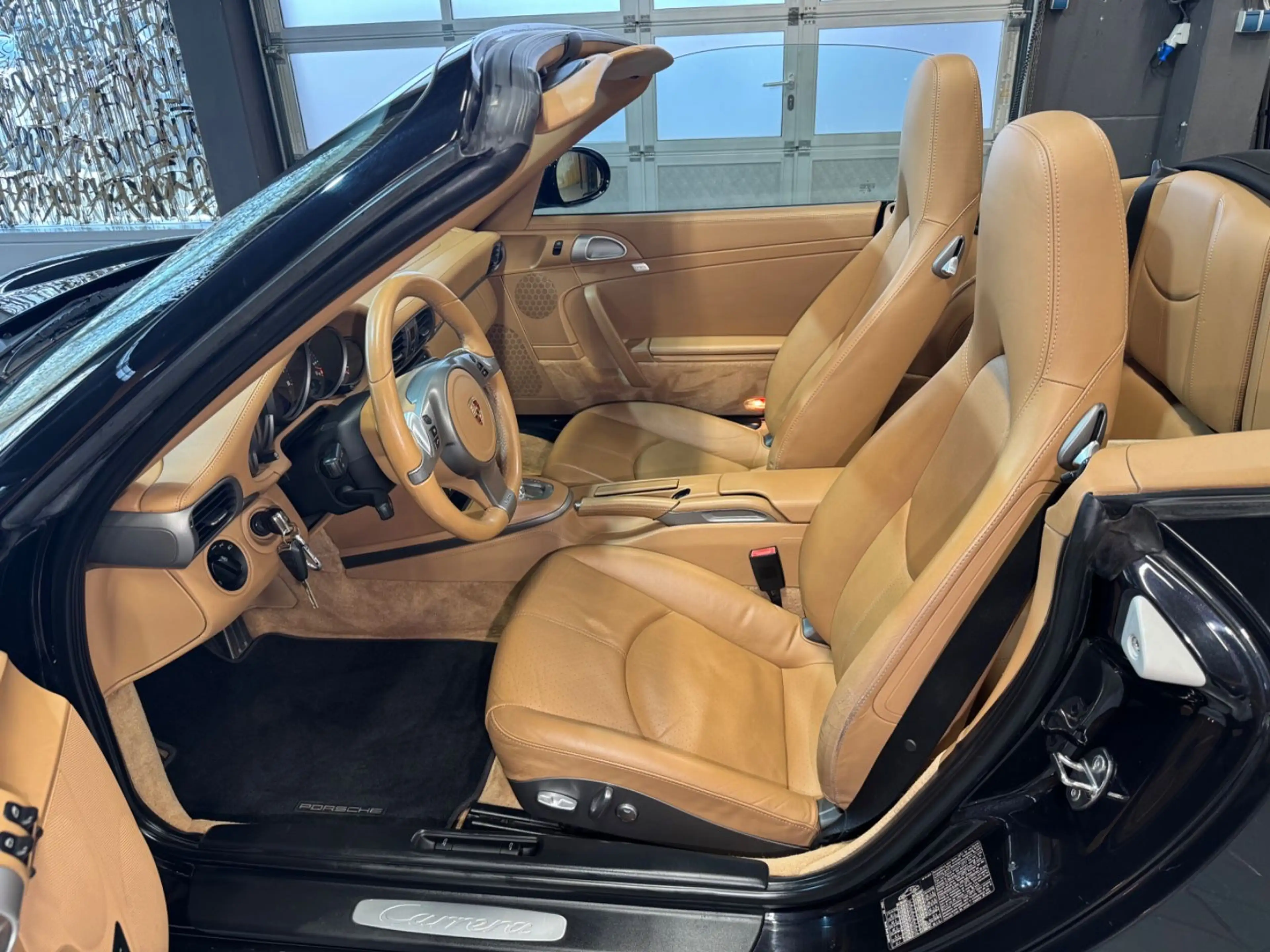 Porsche 911 Carrera Cabrio Aut. NAVI~XENON~LEDER~SHZ — photo 15