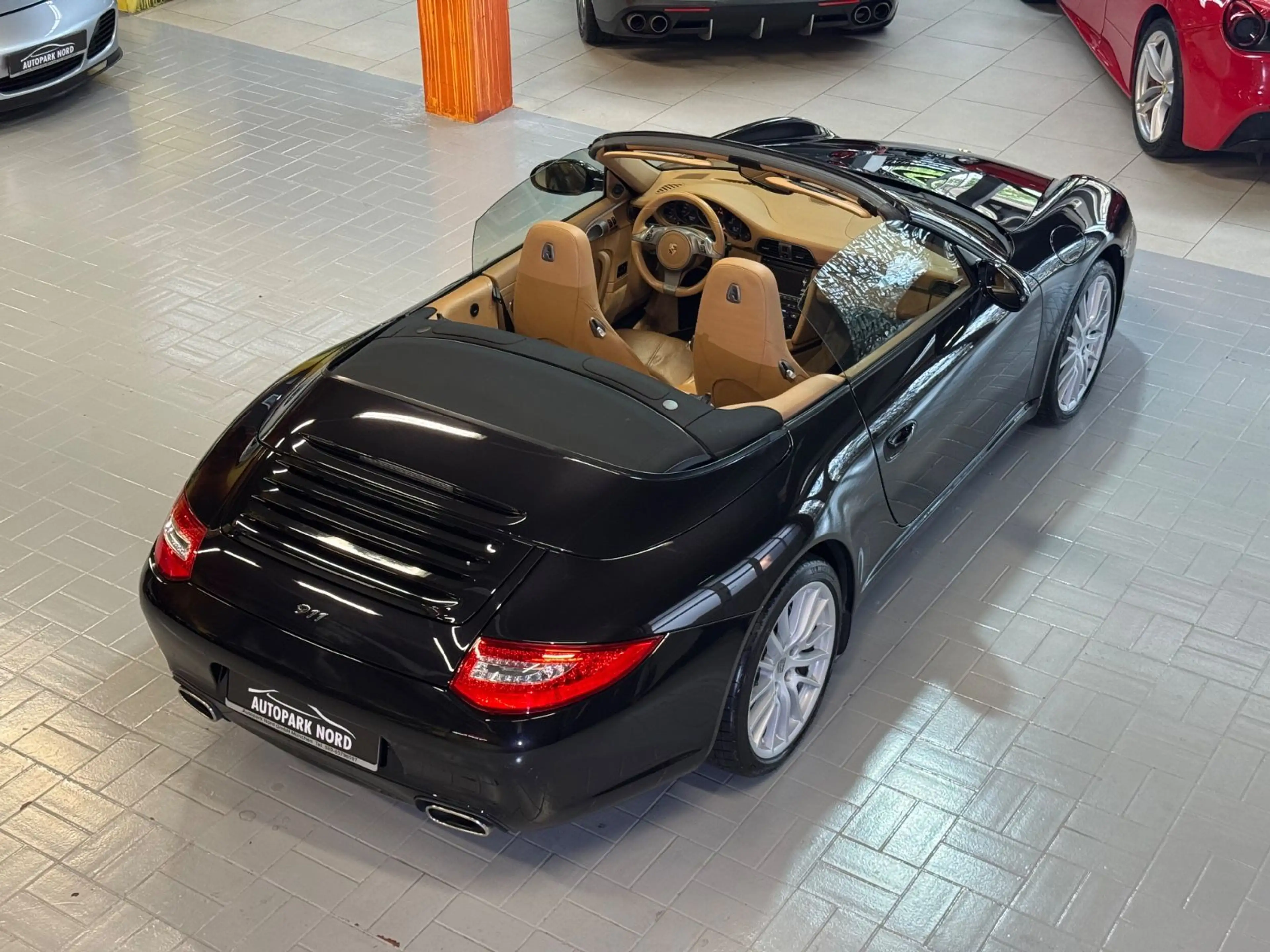 Porsche 911 Carrera Cabrio Aut. NAVI~XENON~LEDER~SHZ — photo 11
