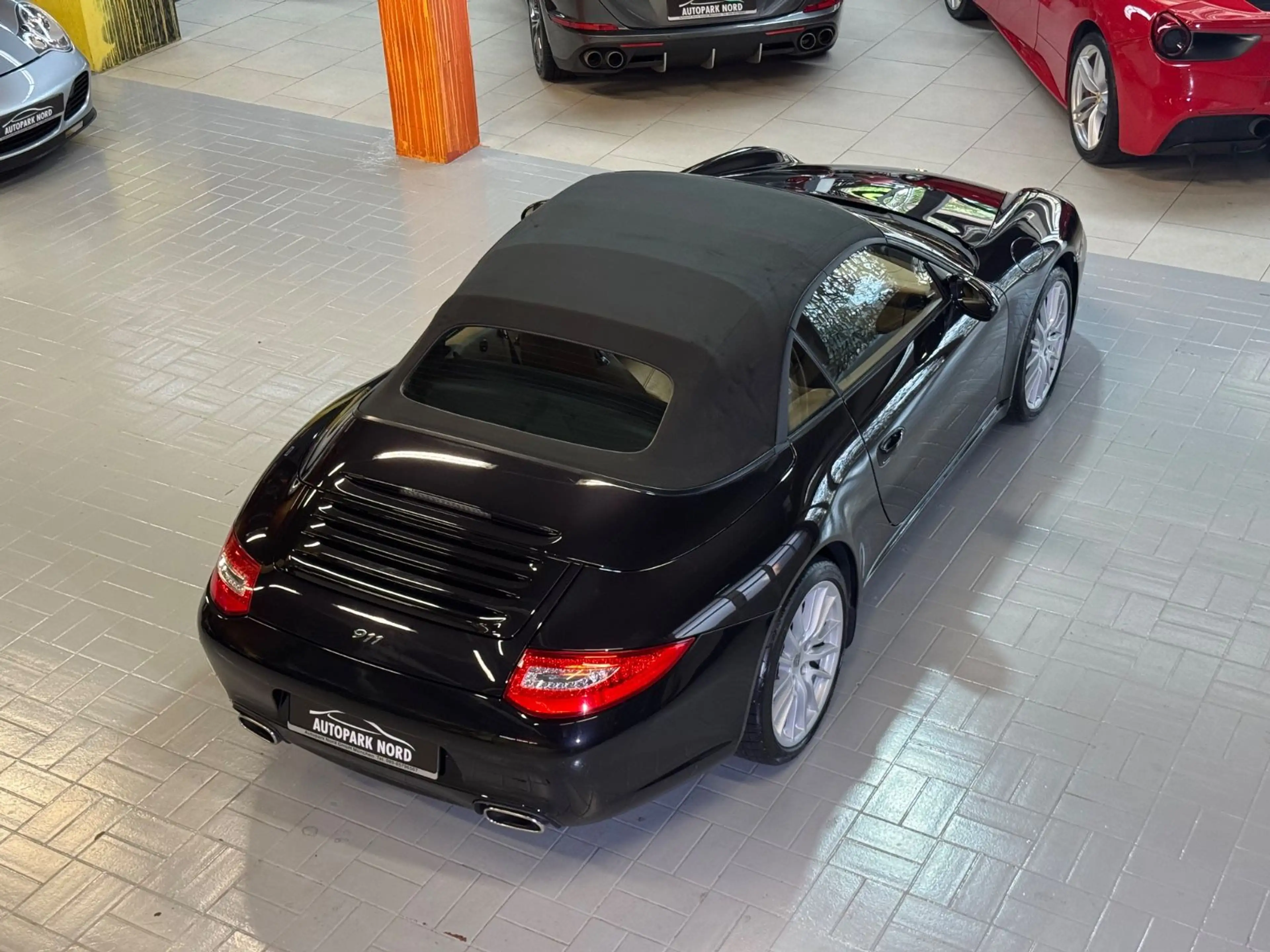 Porsche 911 Carrera Cabrio Aut. NAVI~XENON~LEDER~SHZ — photo 10