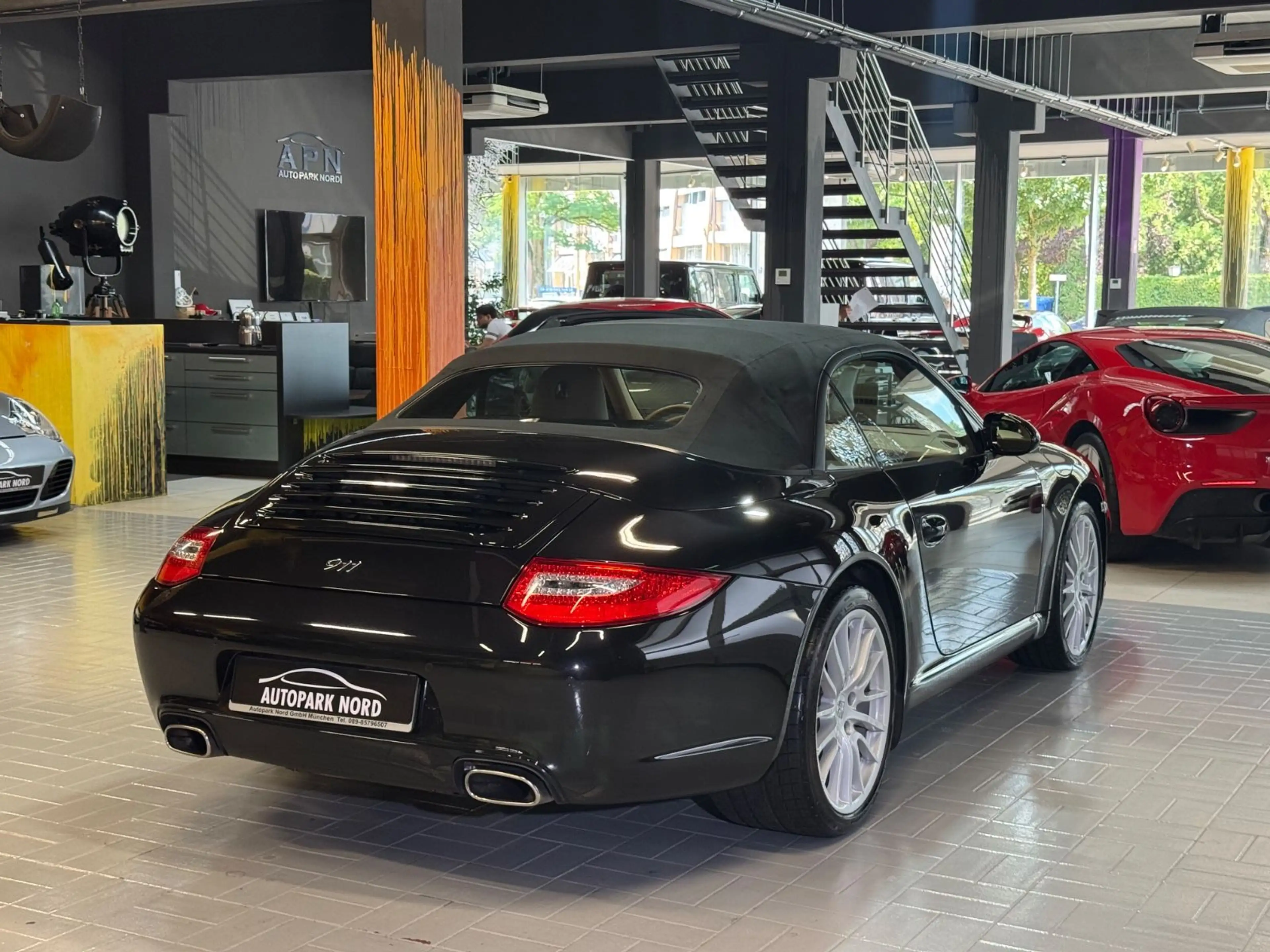 Porsche 911 Carrera Cabrio Aut. NAVI~XENON~LEDER~SHZ — photo 7