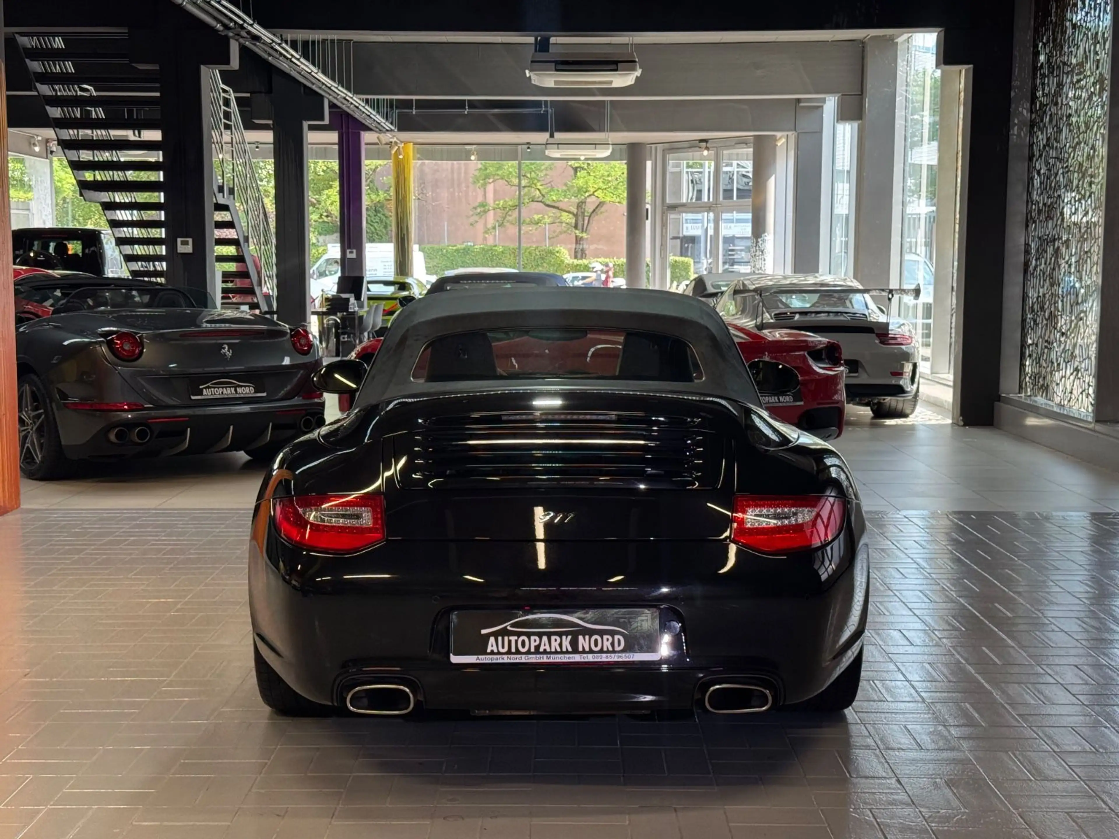 Porsche 911 Carrera Cabrio Aut. NAVI~XENON~LEDER~SHZ — photo 6