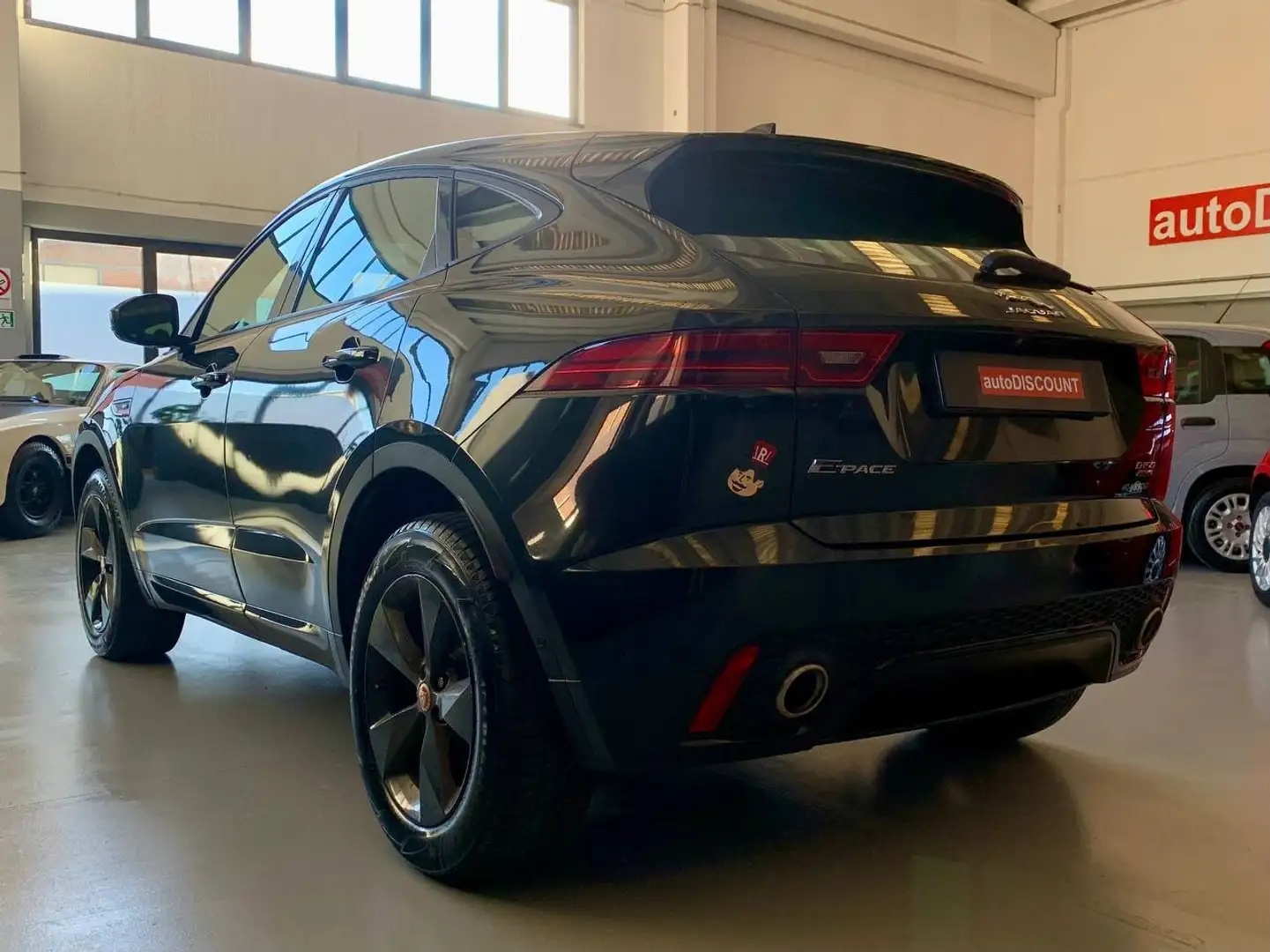 Jaguar E-Pace E-Pace 2.0d i4 R-Dynamic S awd 150cv Schwarz - 2