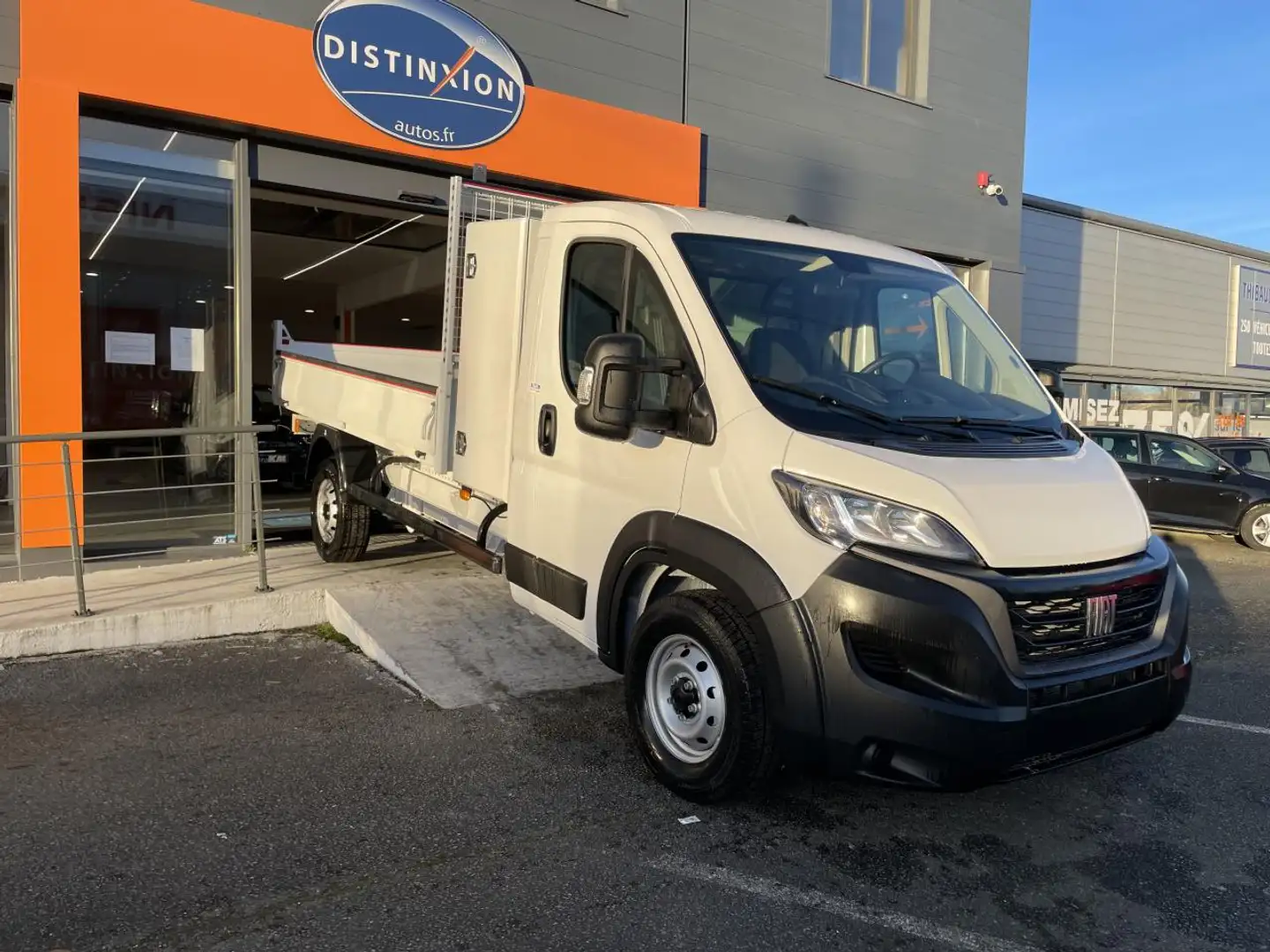 Fiat Ducato DUCATO CHASSIS BENNE ACIER MAXI 3T5 140CH PACK TEC Blanc - 2