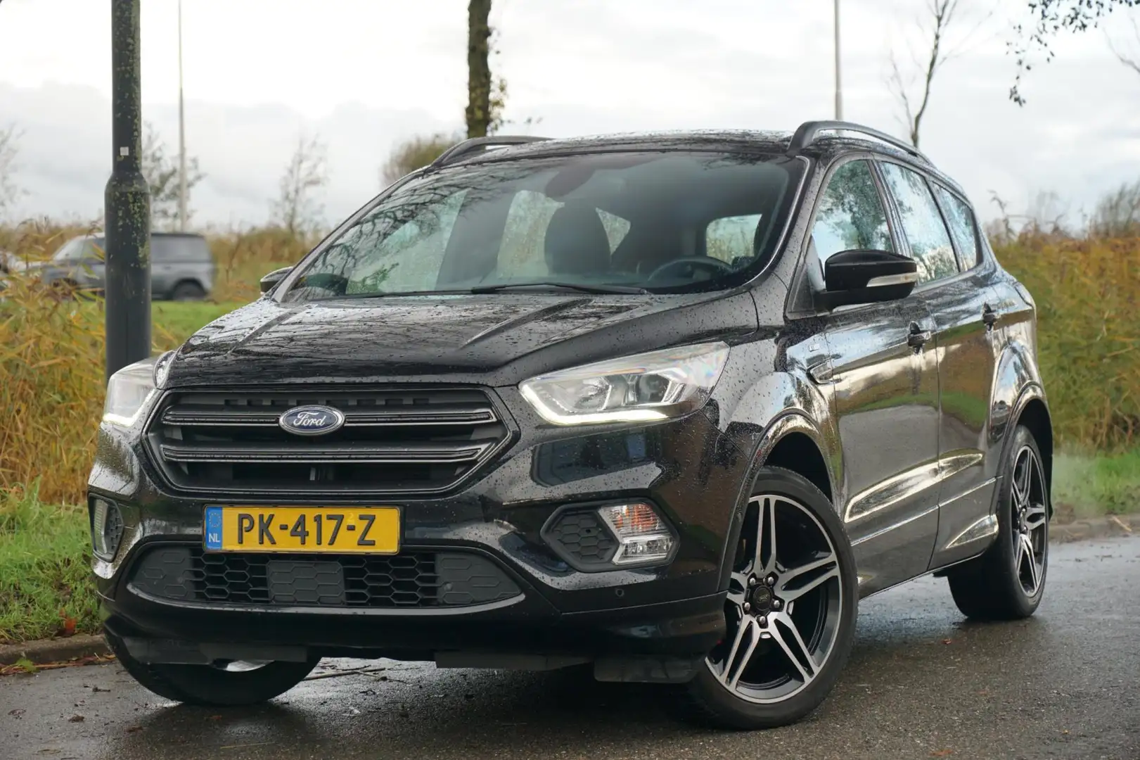 Ford Kuga 1.5 EcoBoost ST Line - Shadow Black - Winterpakket Zwart - 2