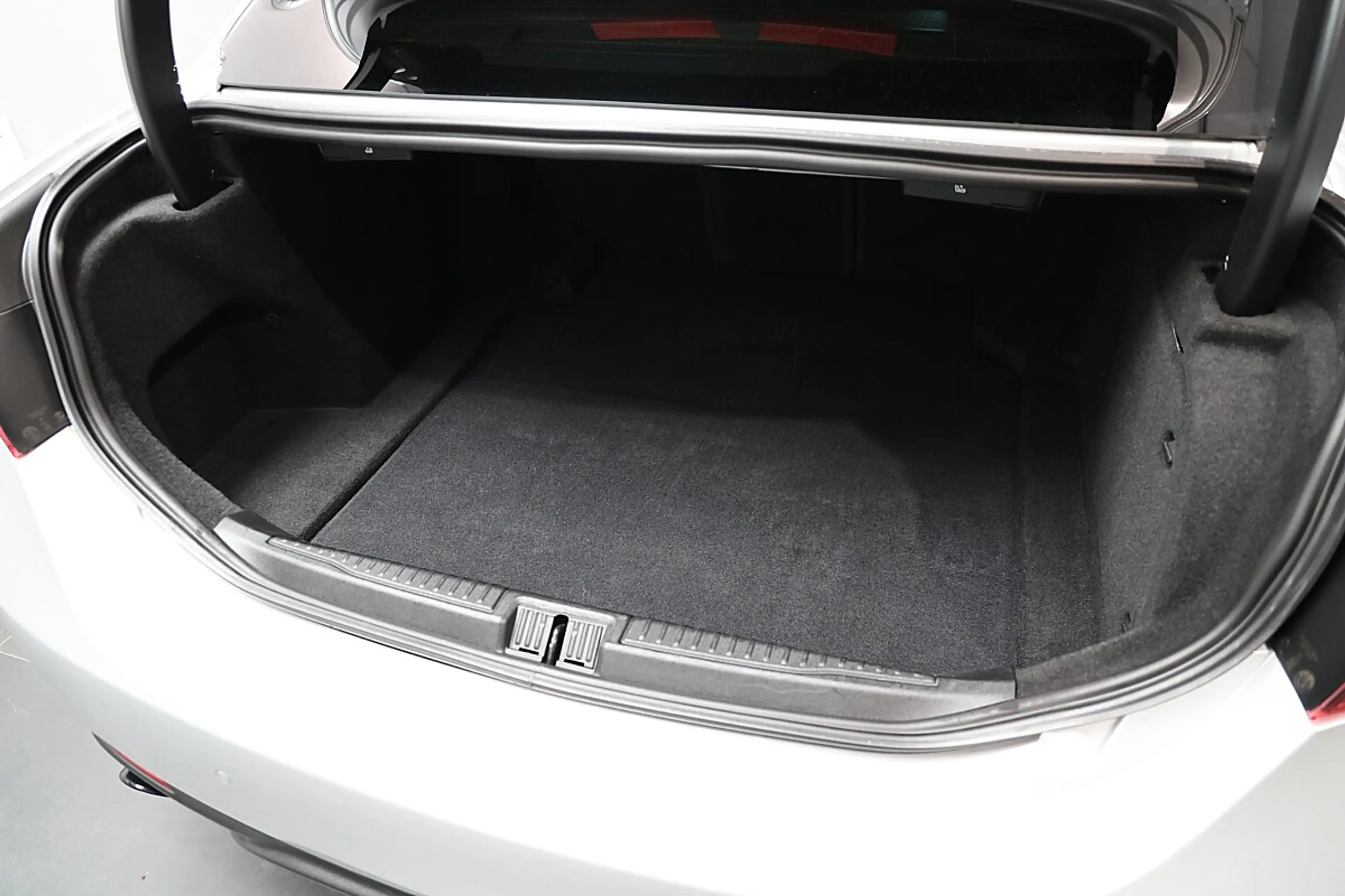 Alfa Romeo Giulia Ti + Veloce Paket 2,0 280 AT8 Q4 — photo 12