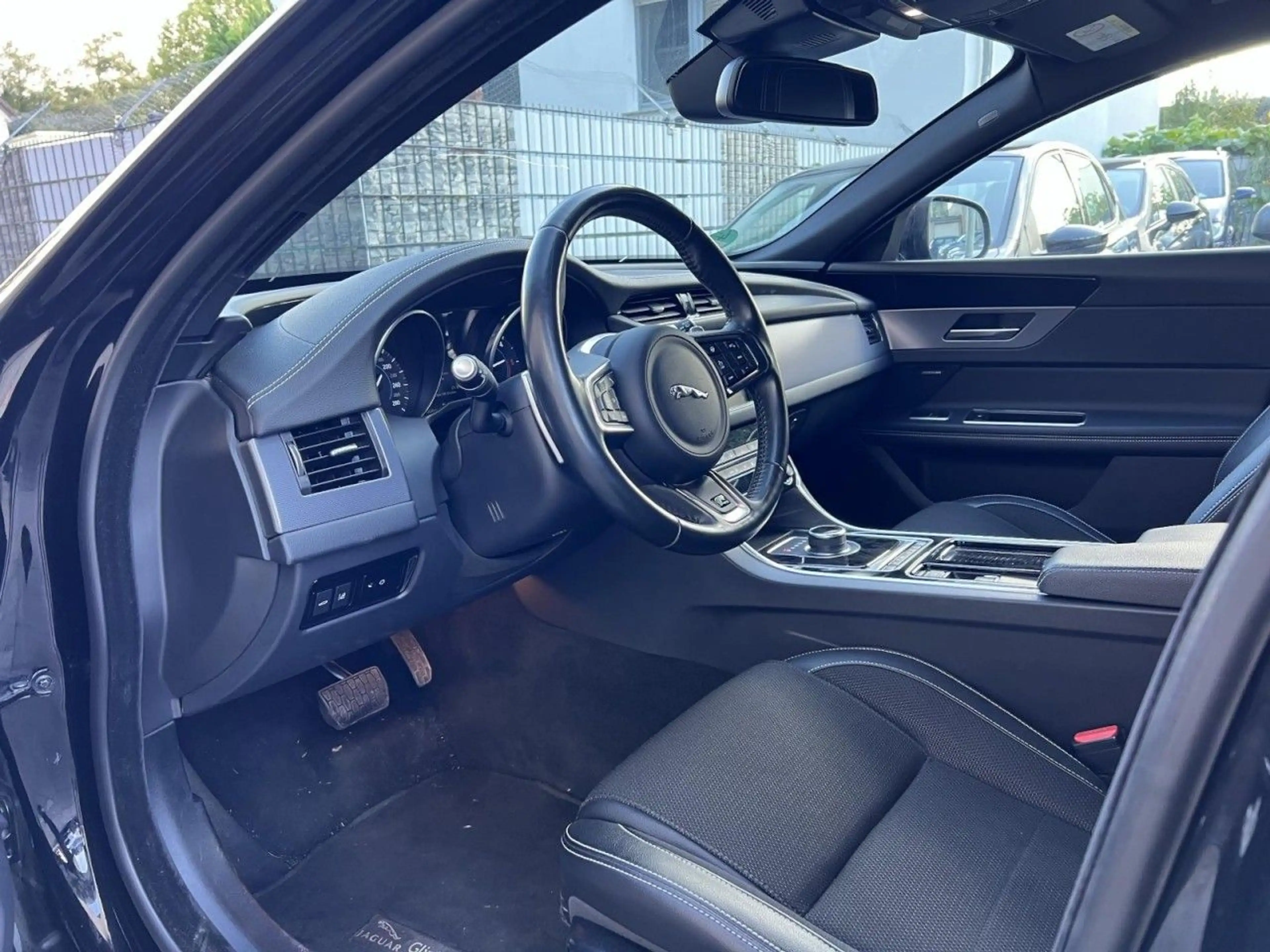 Jaguar XF Sportbrake R-Sport AWD Klima Xenon Navi — photo 14