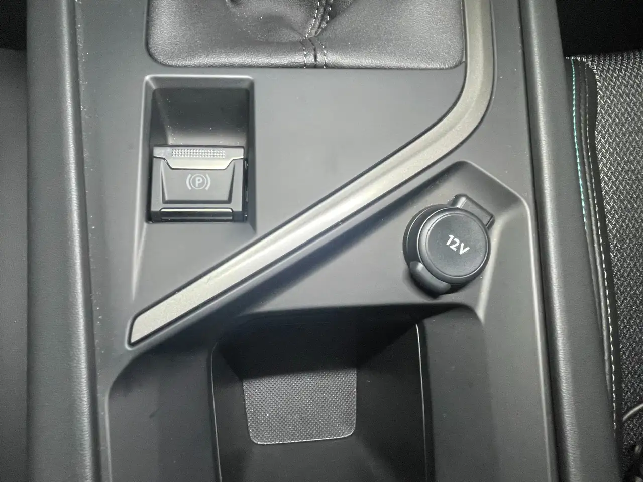 Peugeot 308 1.2 130cv Allure + Key Less + Navi + Telecamera 14