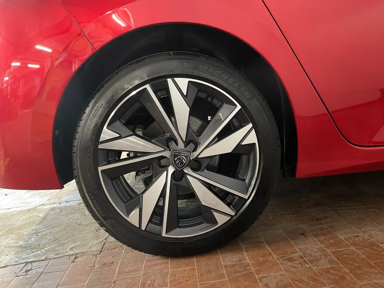 Peugeot 308 1.2 130cv Allure + Key Less + Navi + Telecamera 27