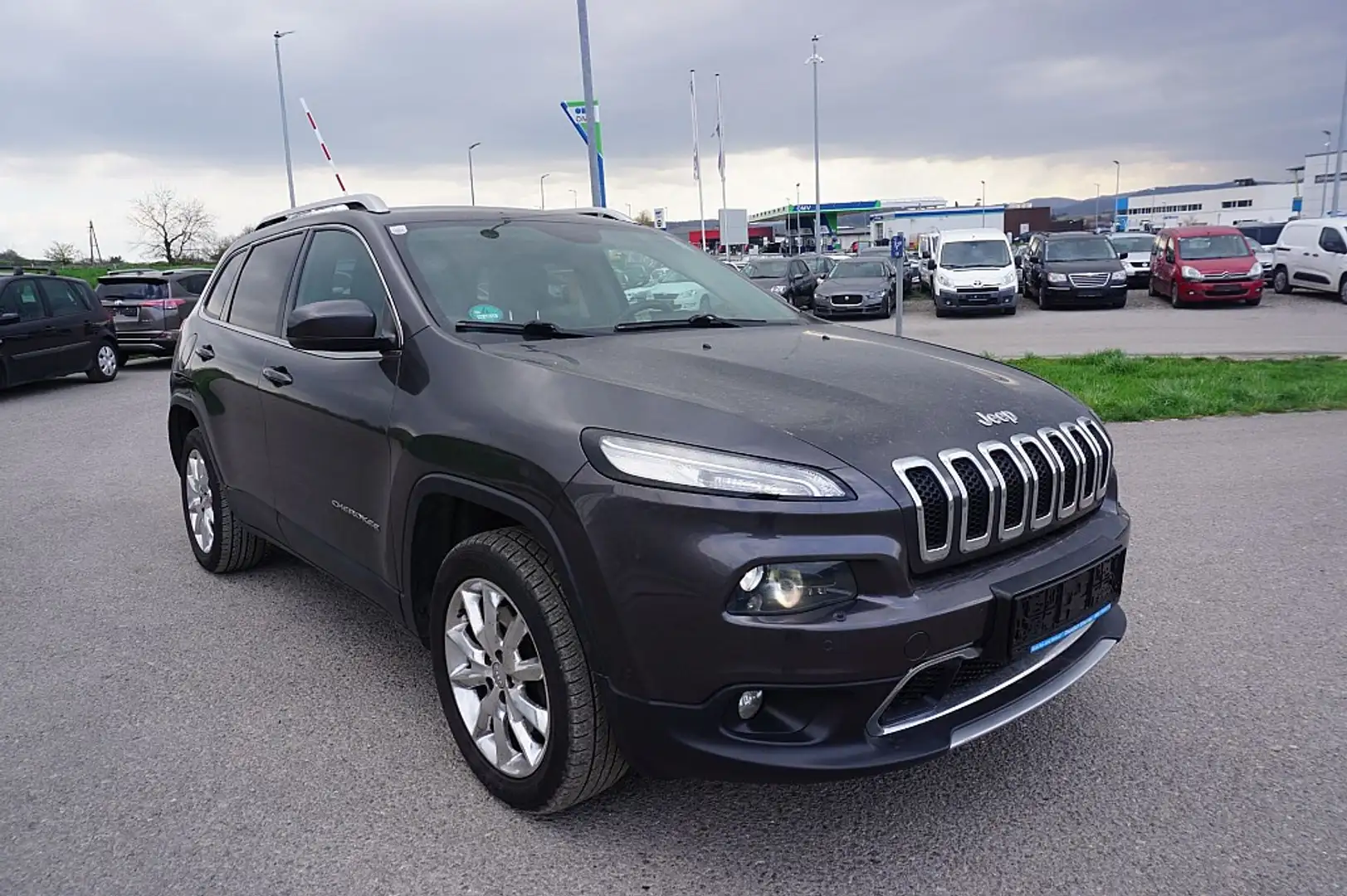 Jeep Cherokee 2,0 MultiJet II AWD Longitude Aut. Schwarz - 2