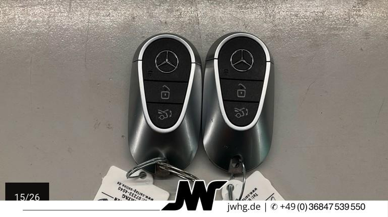 Mercedes-Benz C 300 2x AMG Line MBUX Distronic+ Kamera Night — photo 11