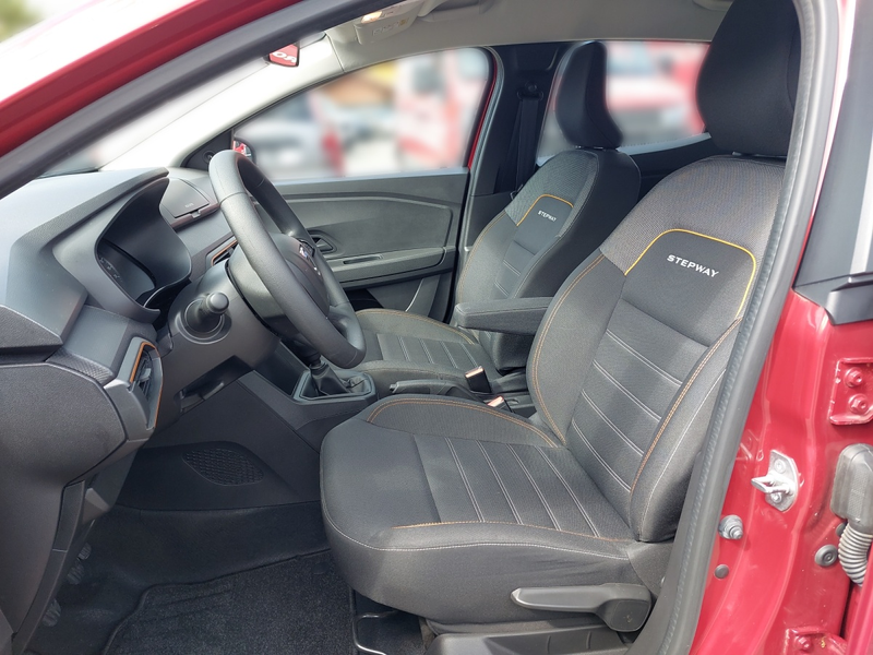 Dacia Sandero Stepway Essential TCe 90 — photo 5