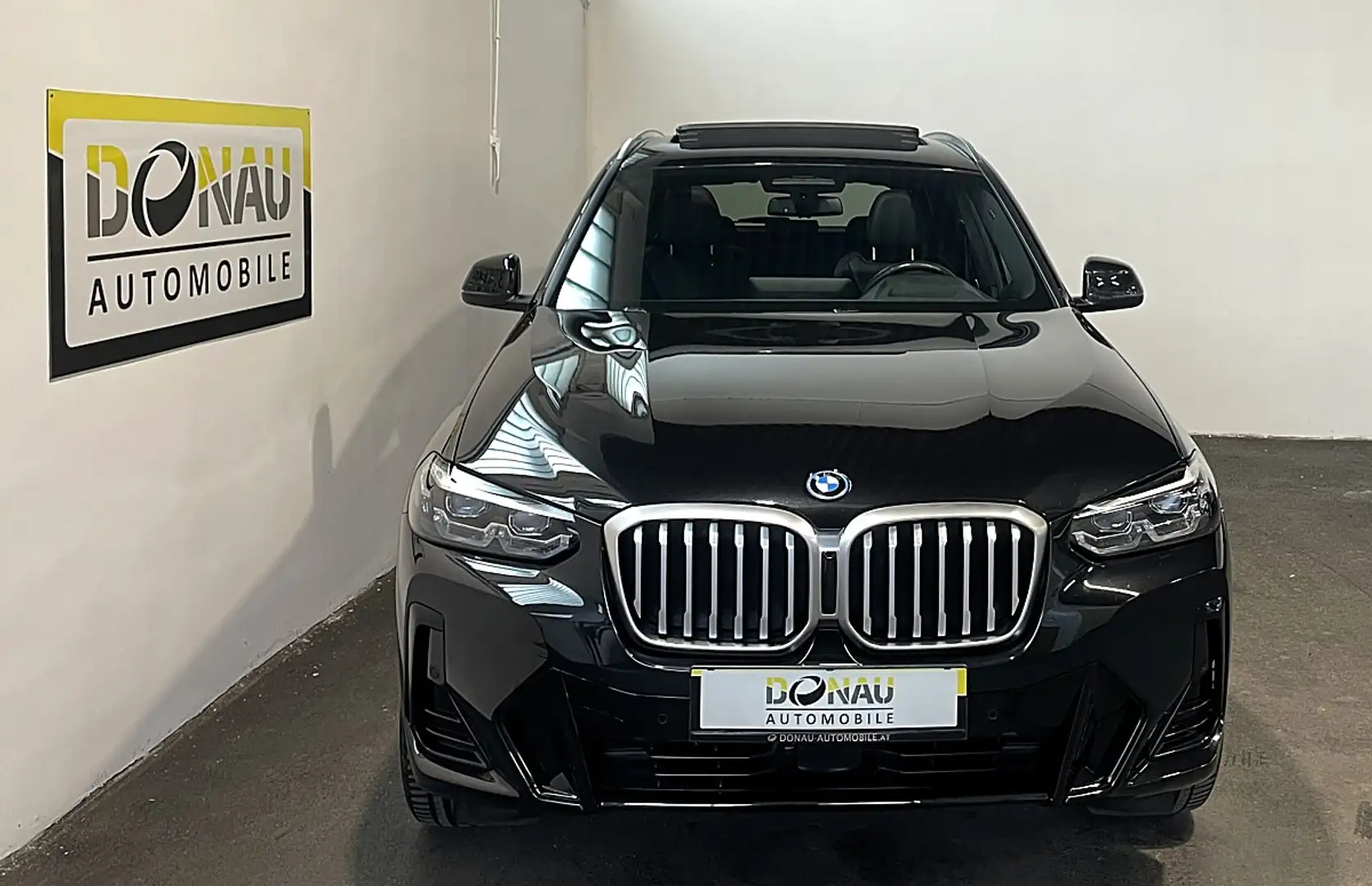 BMW X3 xDrive30e PHEV Aut. * AHK * ACC * Pano * Leder * Schwarz - 2