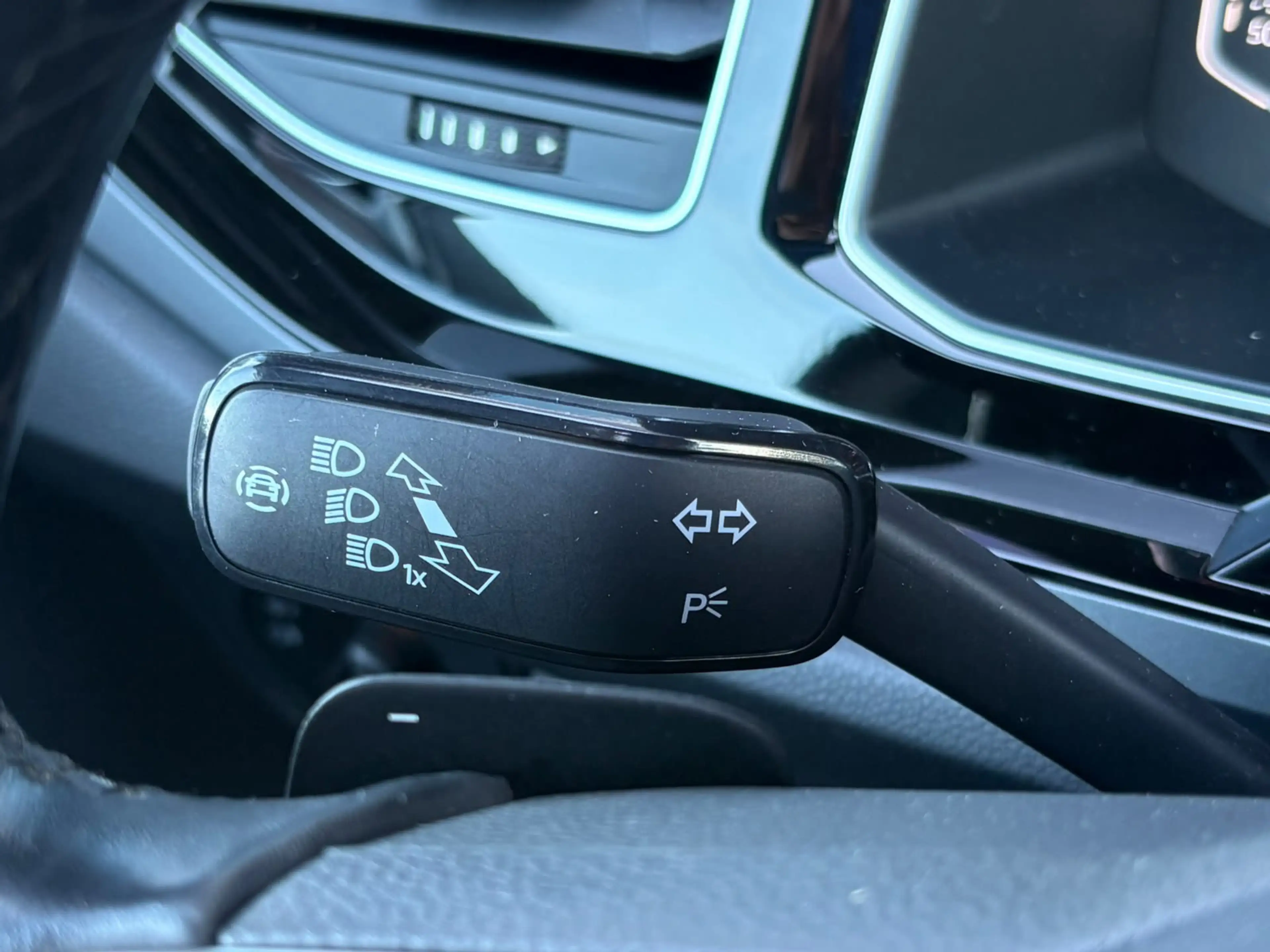 Volkswagen Taigo 1.0 TSI R-Line Business Automaat / Panoramadak / C — photo 34